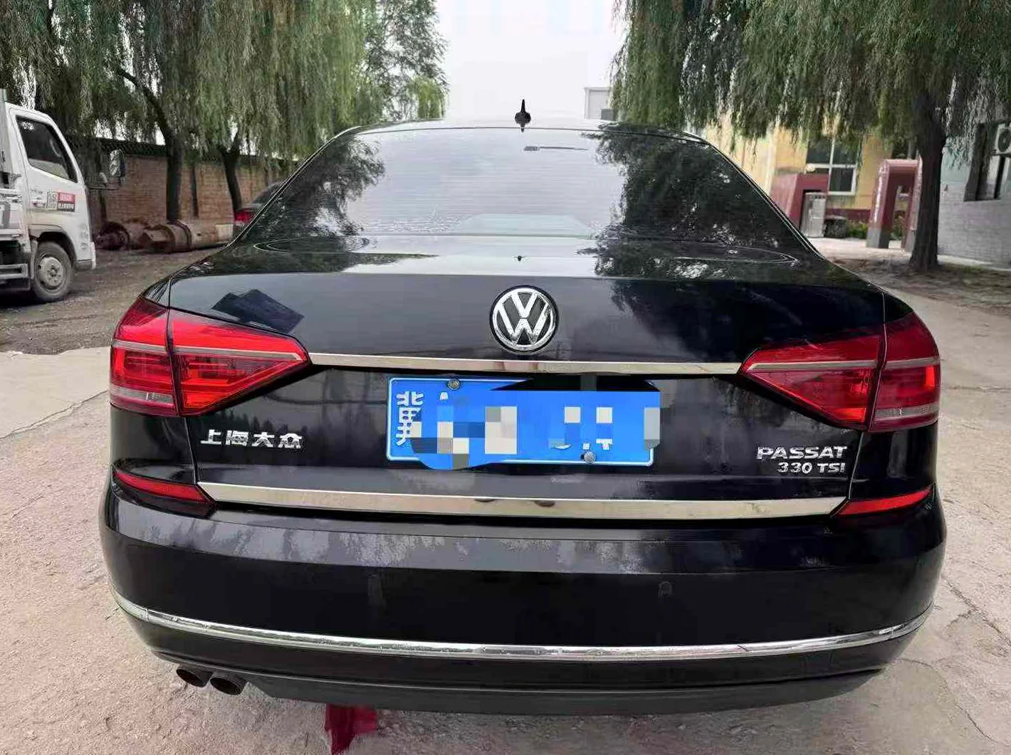 大众帕萨特 后面外观二