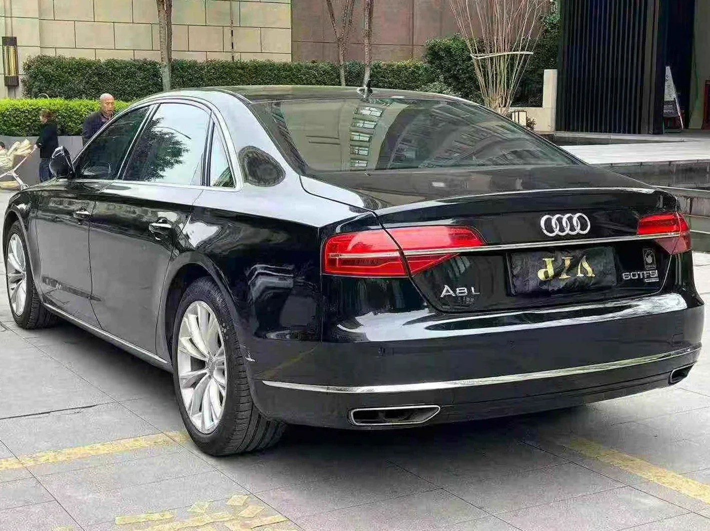 奥迪A8L 驾驶室
