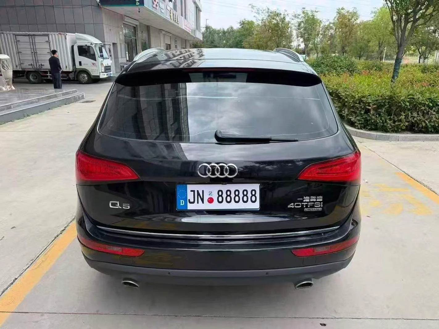 奥迪Q5 后面外观二
