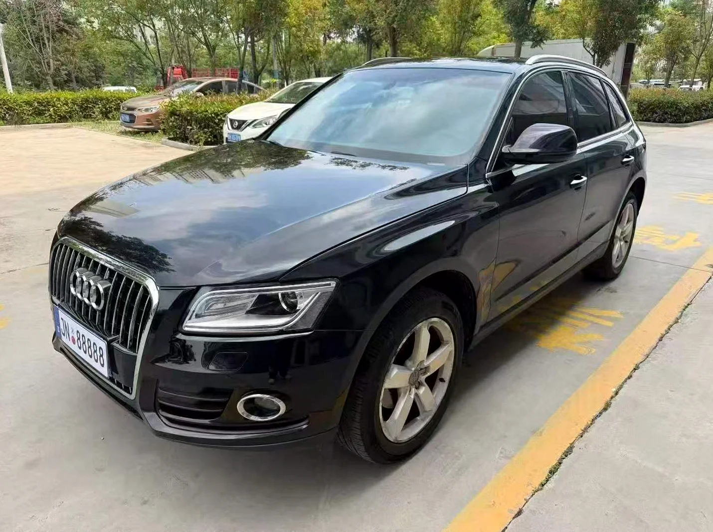 奥迪Q5 正面外观三