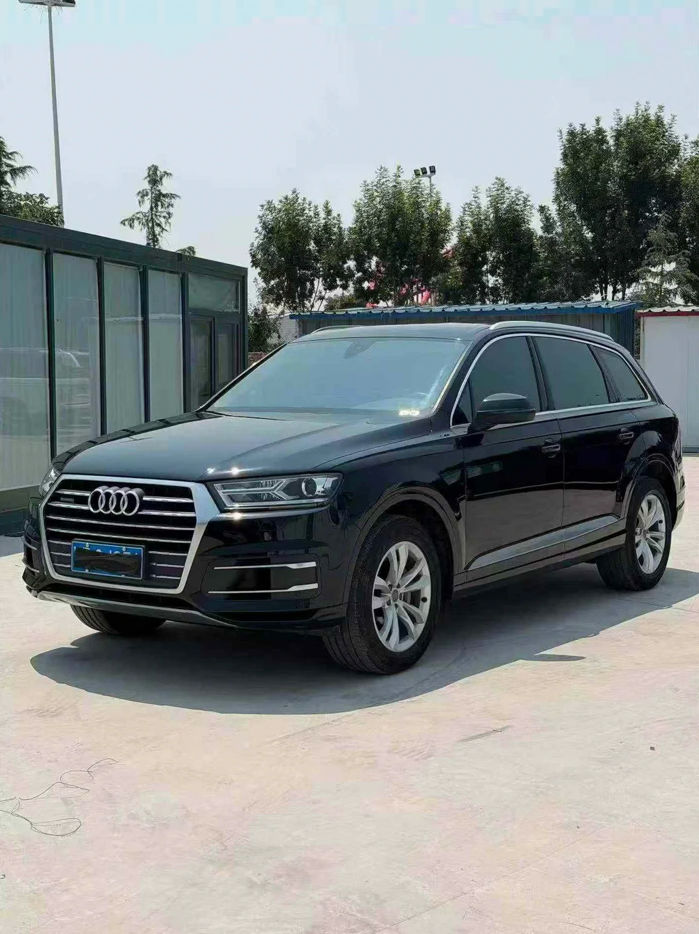 奥迪Q7 正面外观三