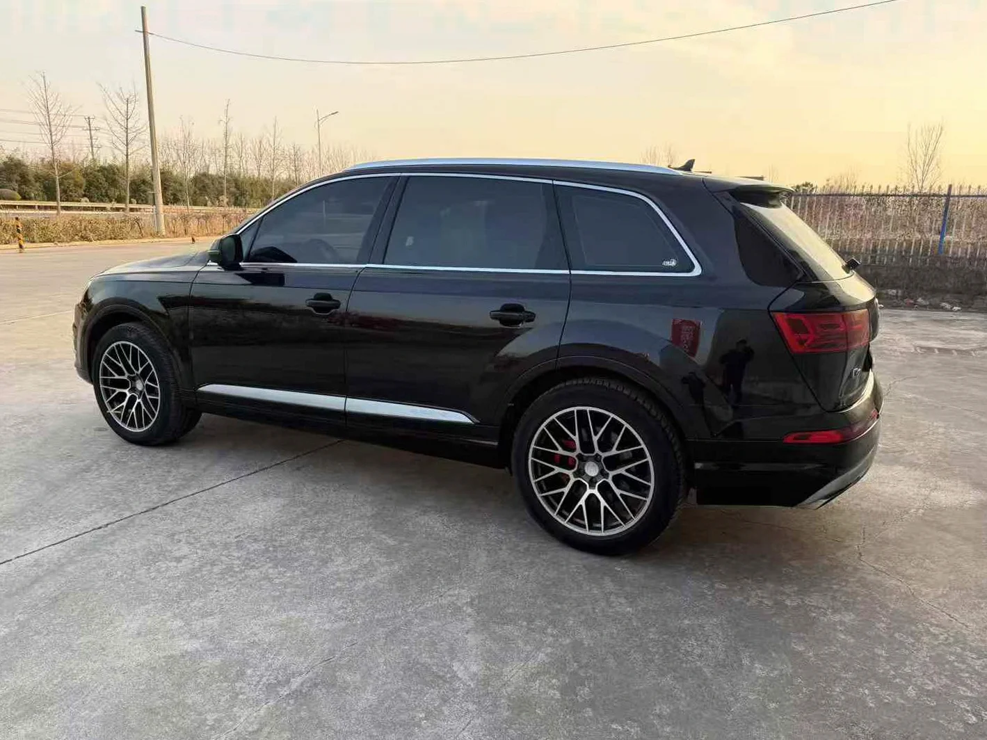 奥迪Q7 后面外观二