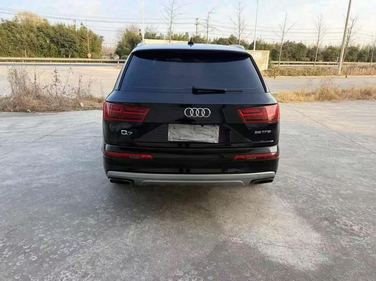 奥迪Q7 正面外观二