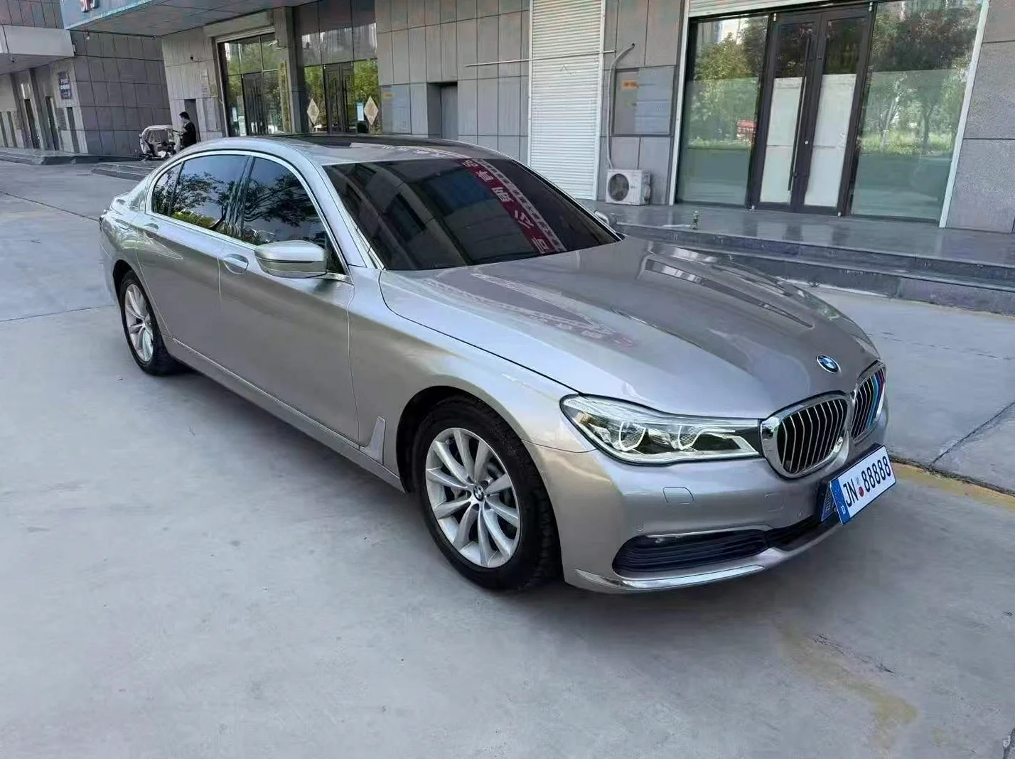 2017款宝马730Li 2.0T领先型