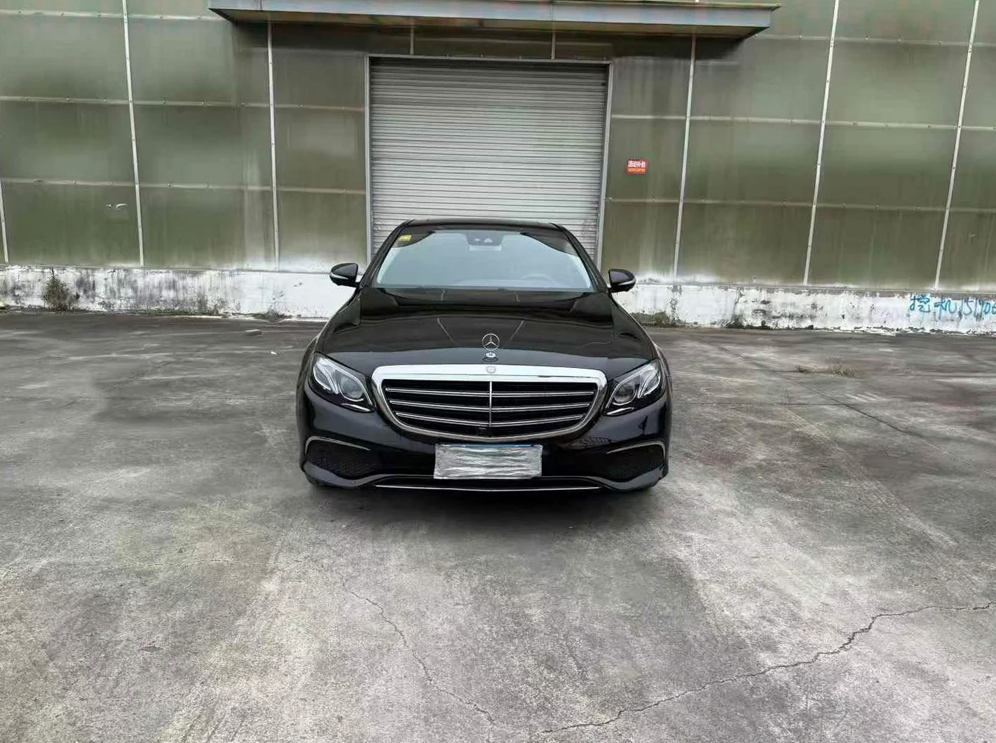 17年奔驰E300L 行政立标