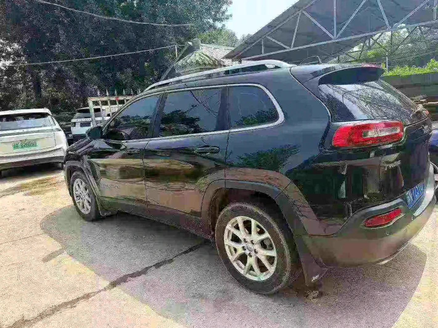 Jeep指南者 内饰前排