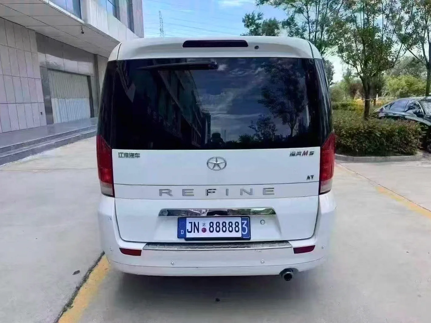 江淮瑞风 后面外观二