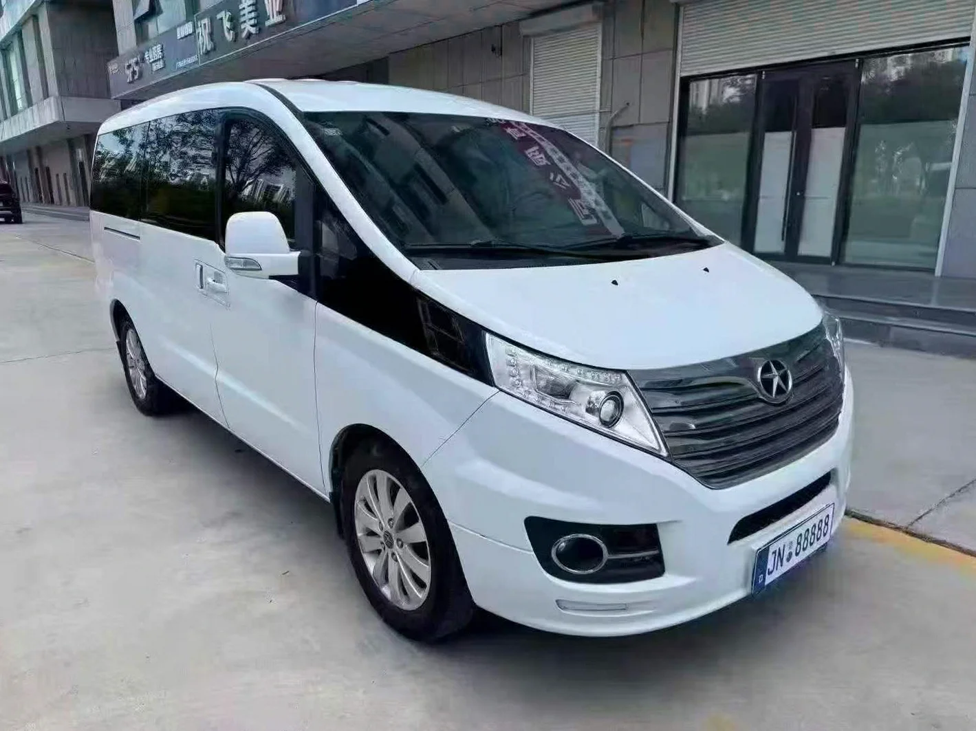 17年江淮瑞风M5 2.0T尊贵版