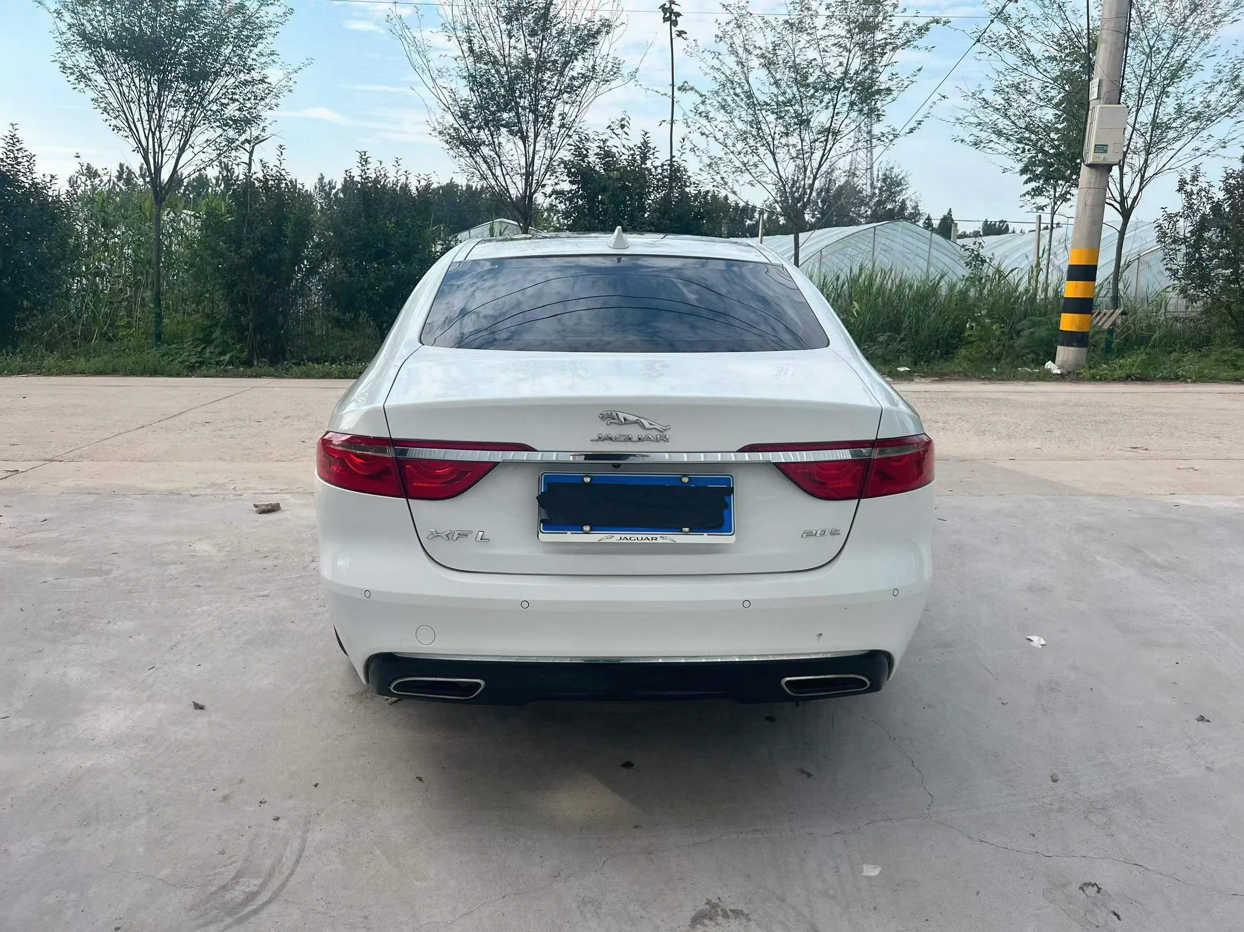 捷豹XFL 后面外观一