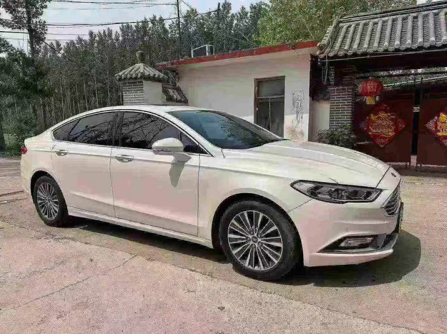 福特蒙迪欧 正面外观二