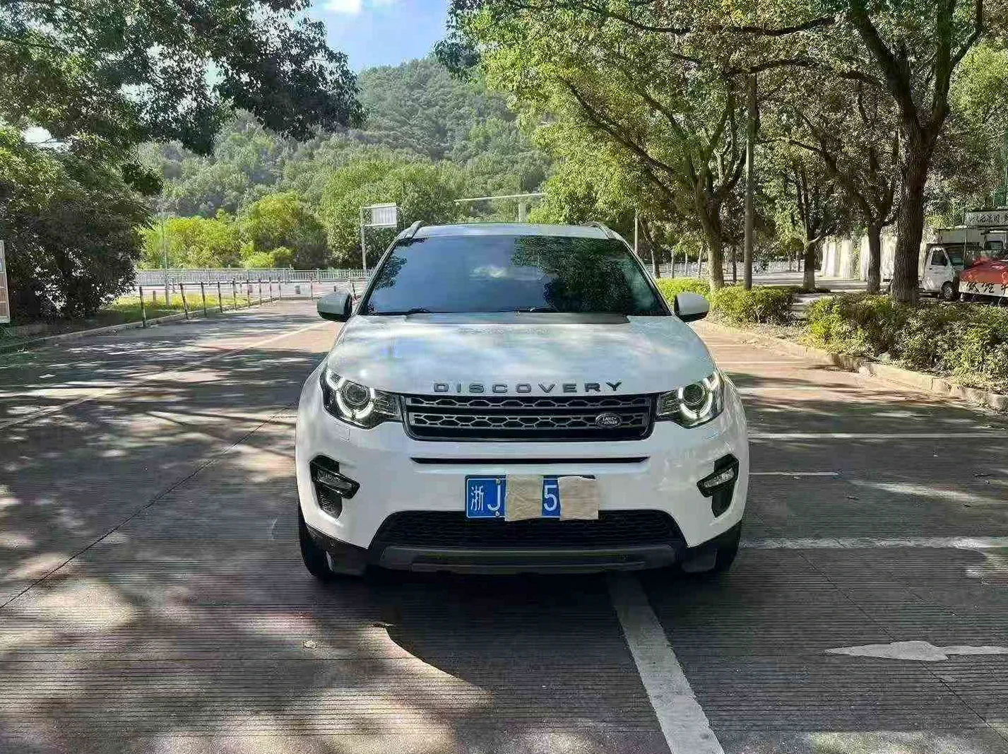 路虎发现神行 正面外观二