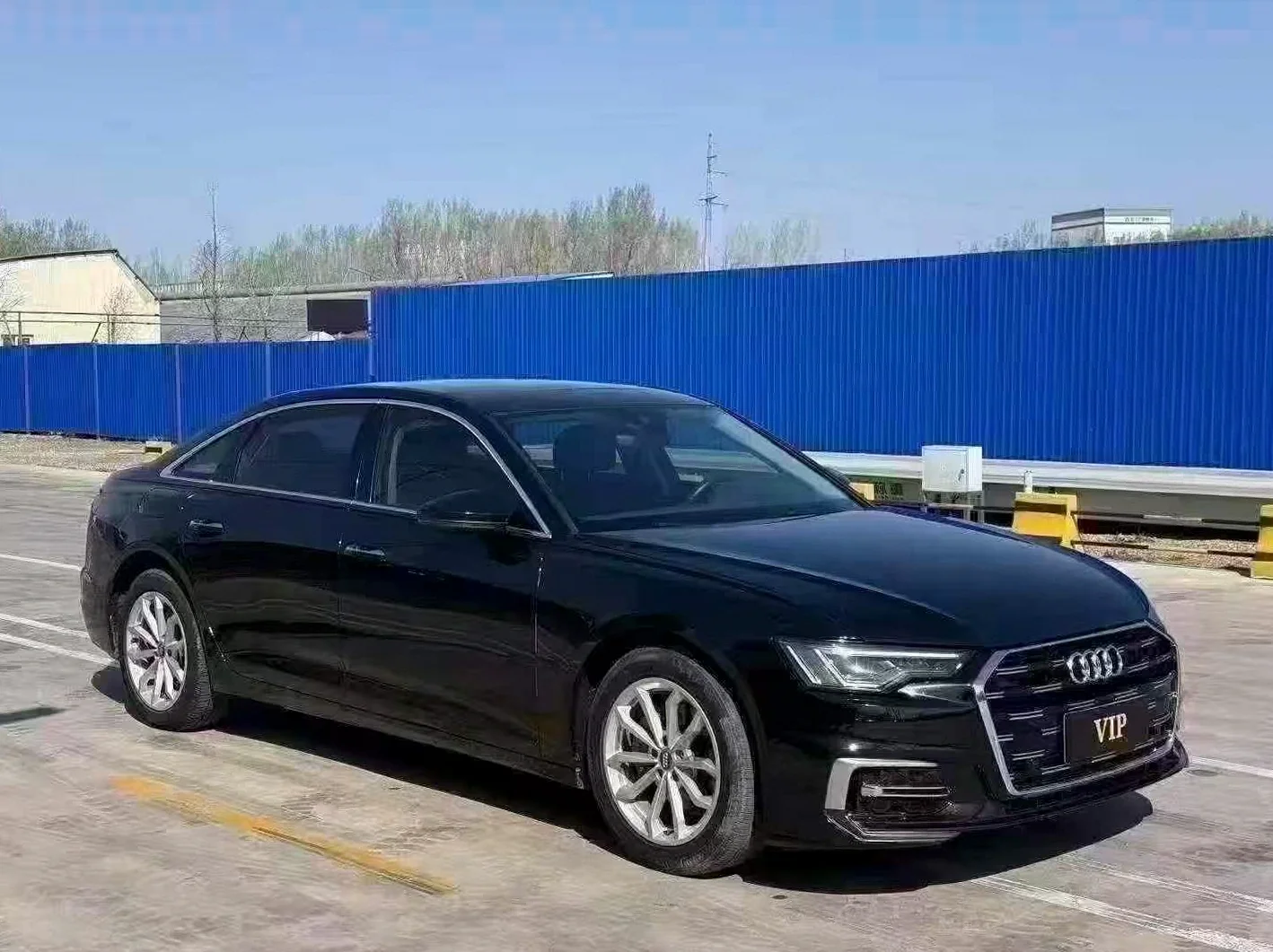 奥迪A6L 正面外观三
