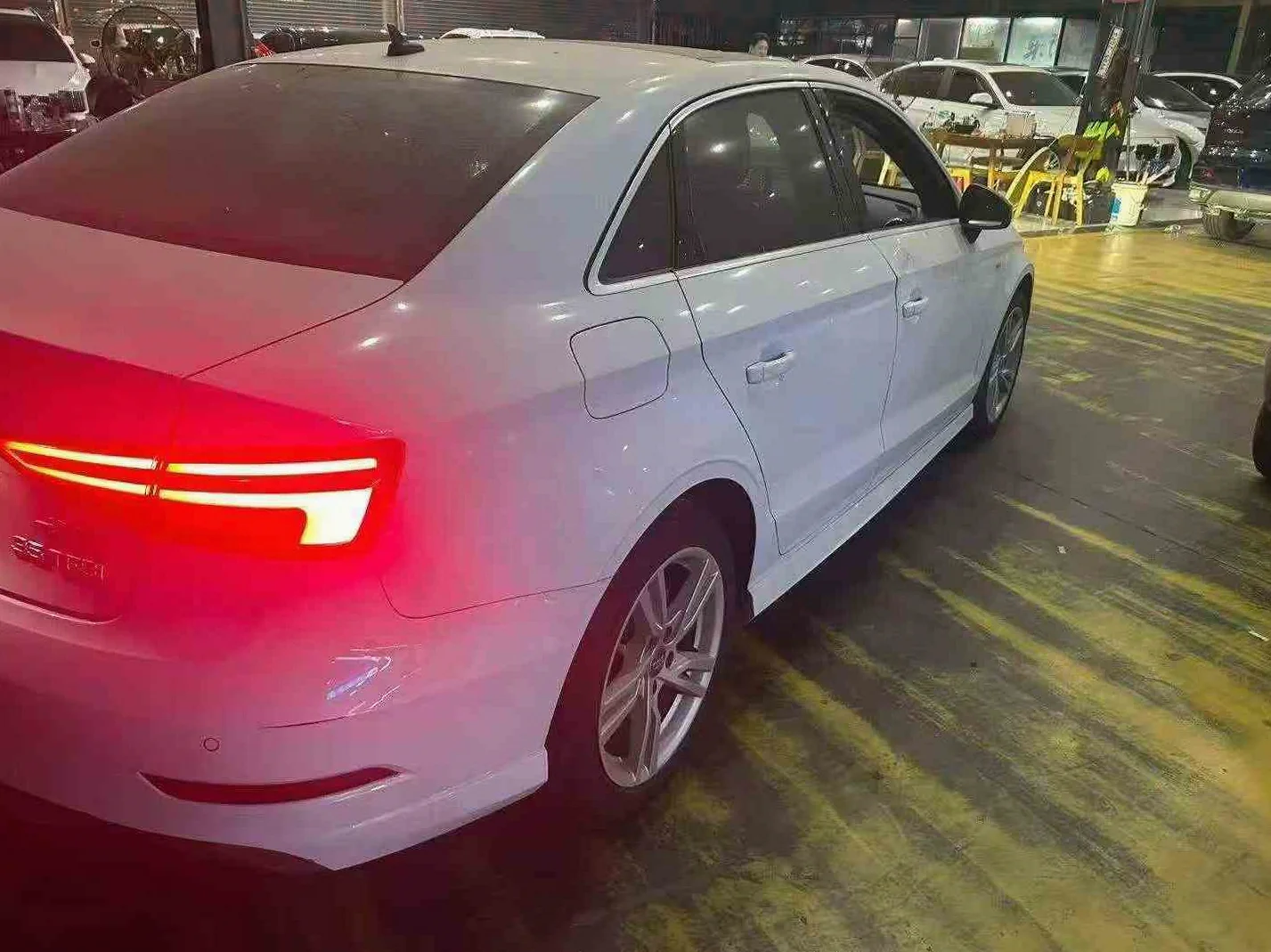 奥迪A3 后面外观三