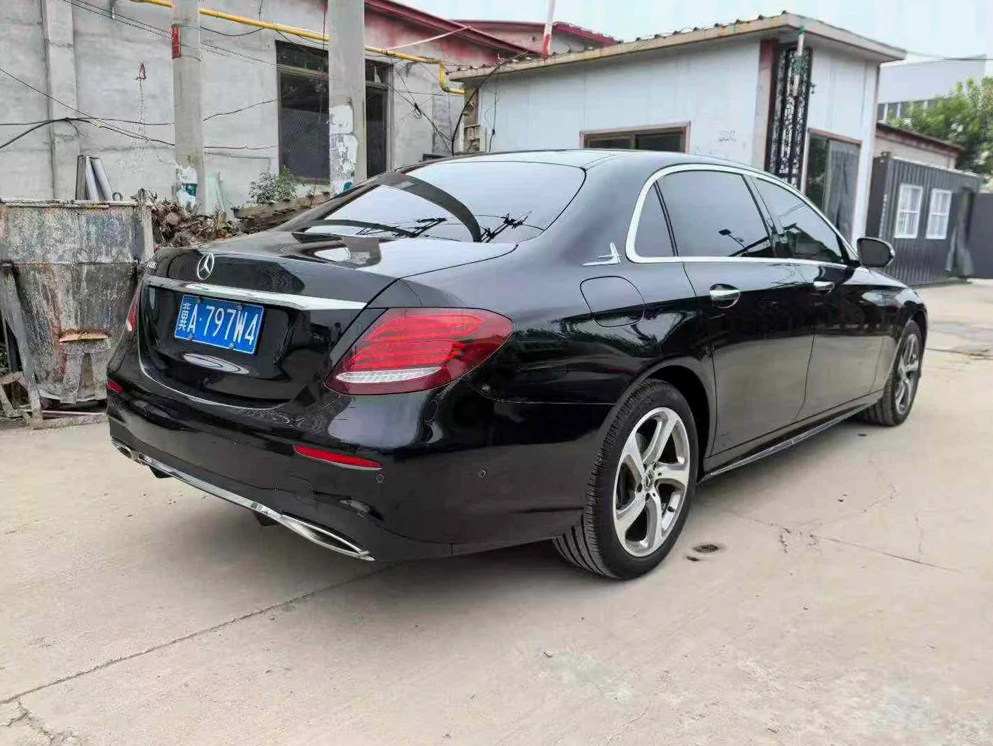 奔驰E 驾驶室