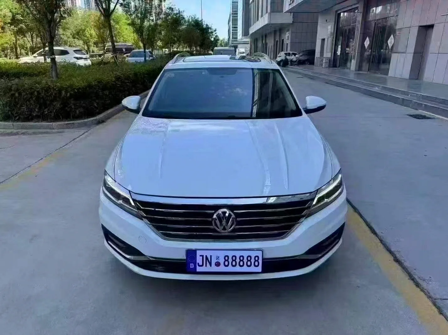 大众朗逸 正面外观二