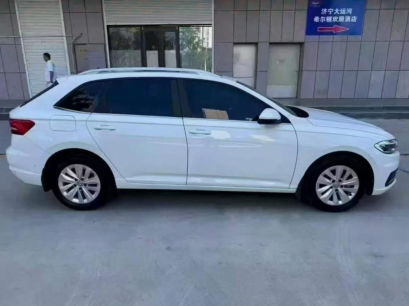 大众朗逸 后面外观一