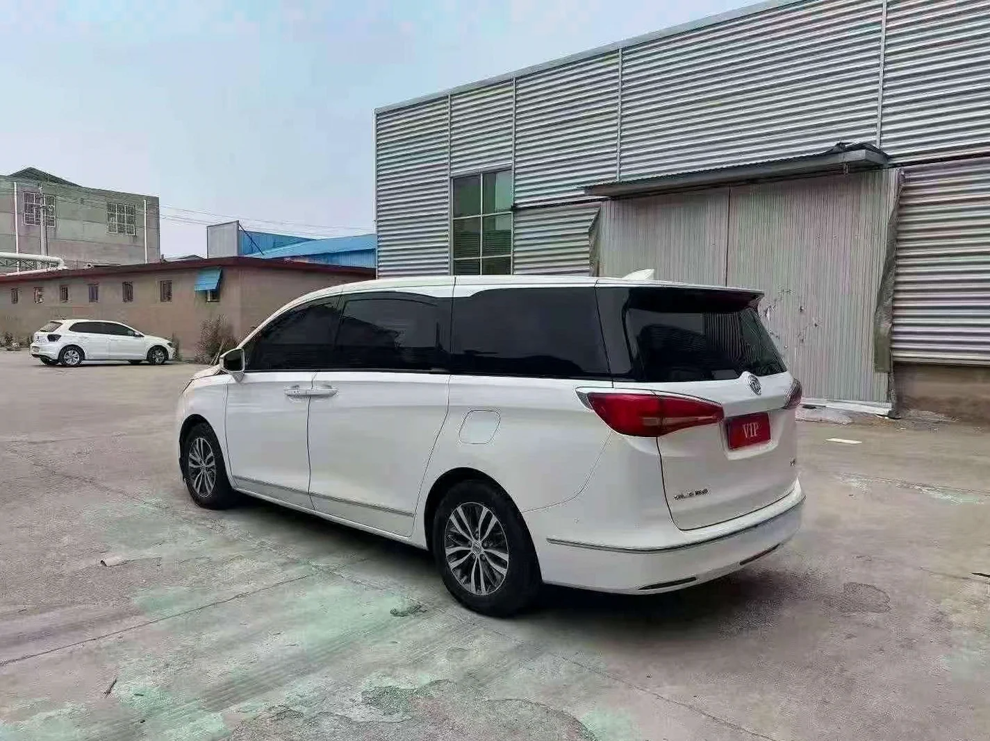 别克GL8 后面外观二