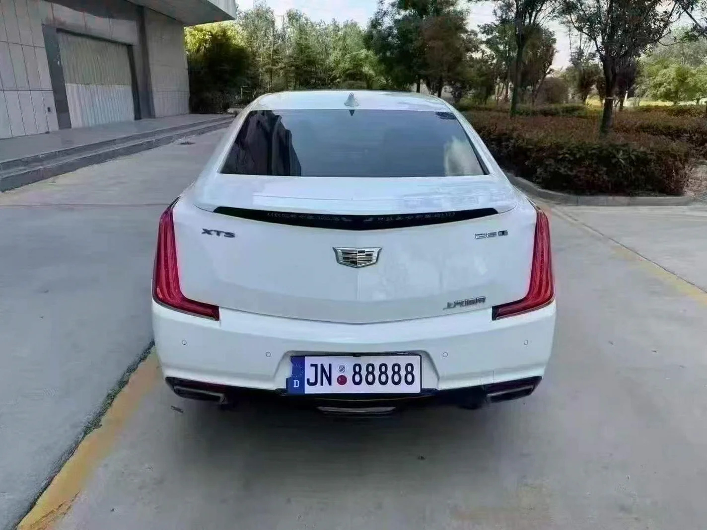 凯迪拉克XTS 后面外观二