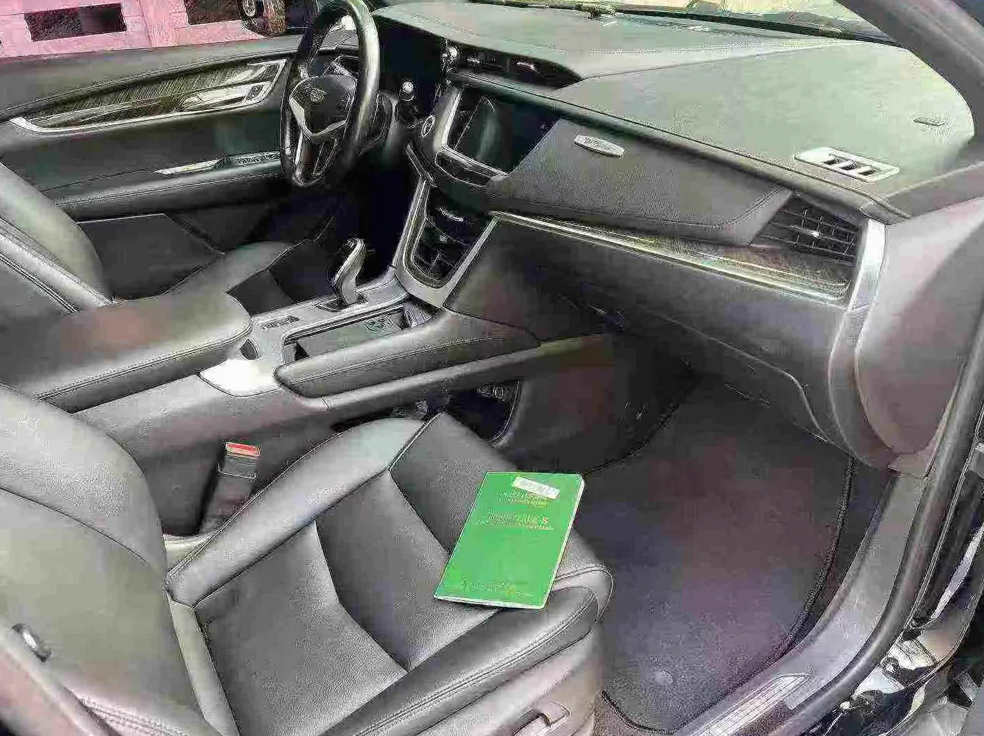 凯迪拉克XT5 后面外观二