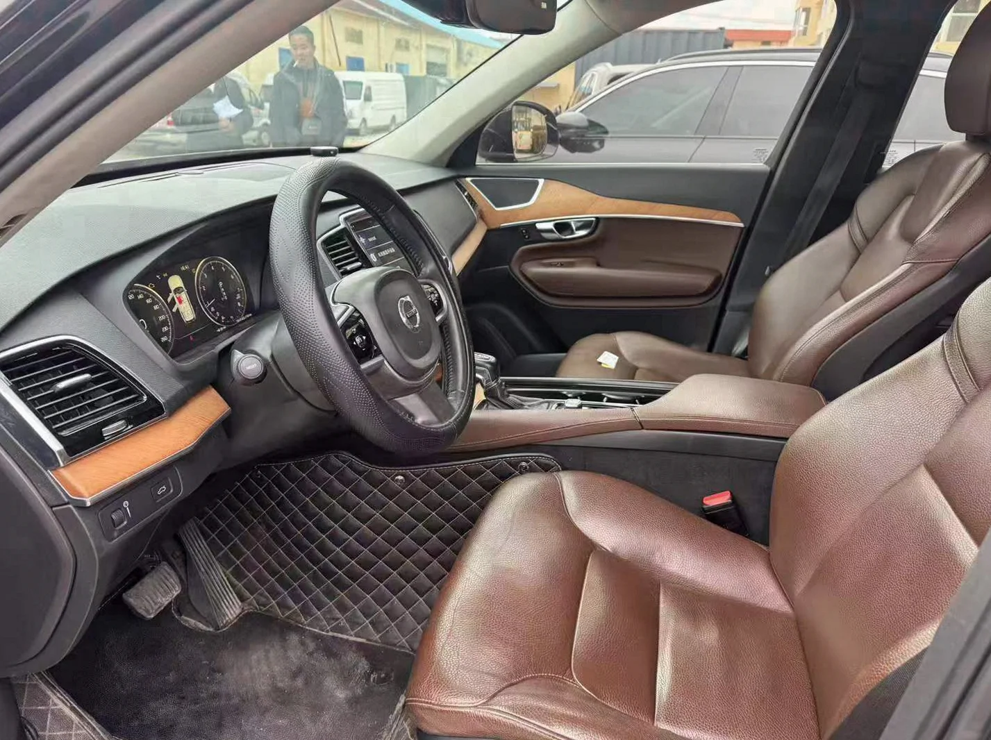 沃尔沃XC90 后面外观二