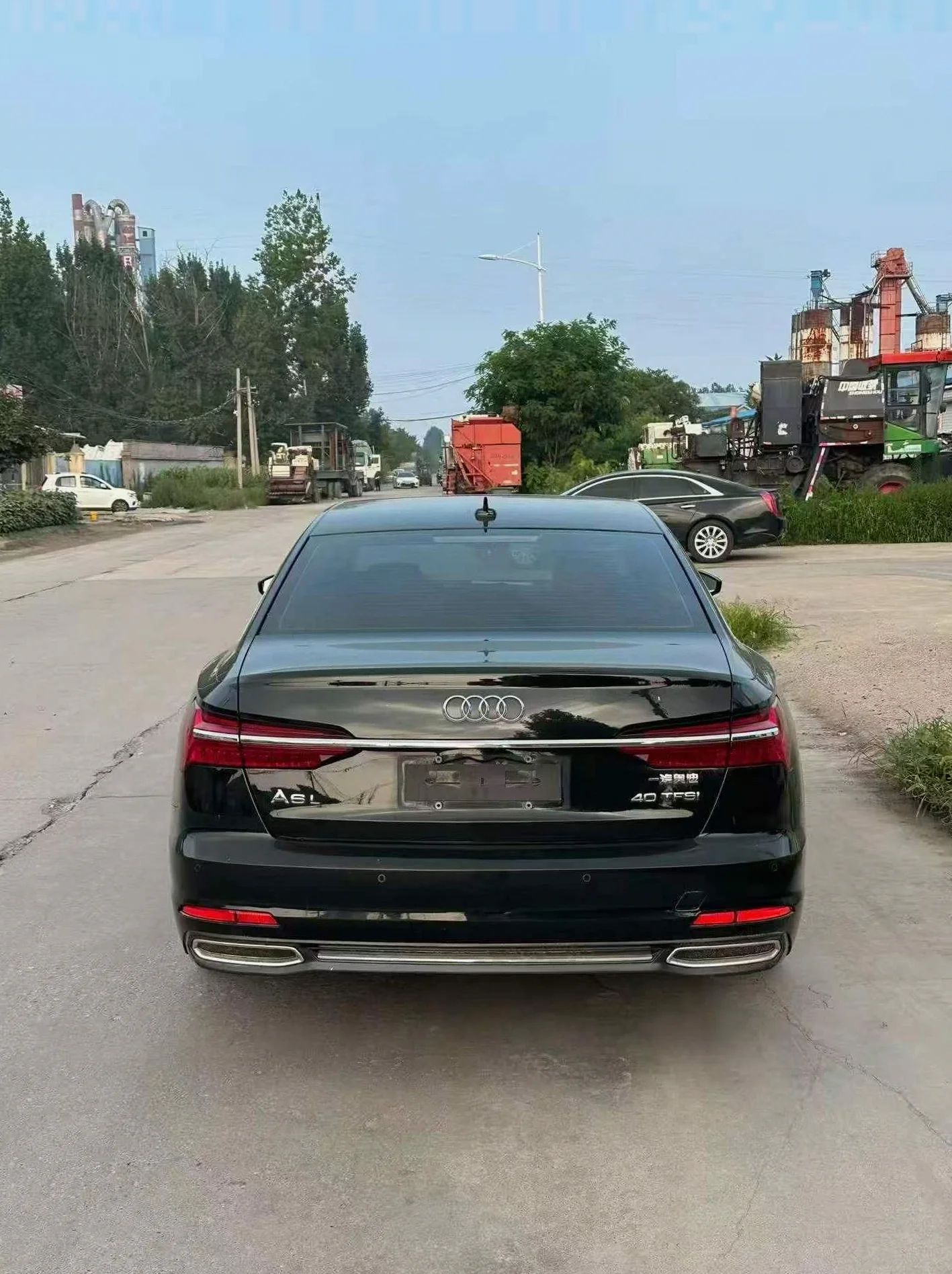 奥迪A6L 后面外观一