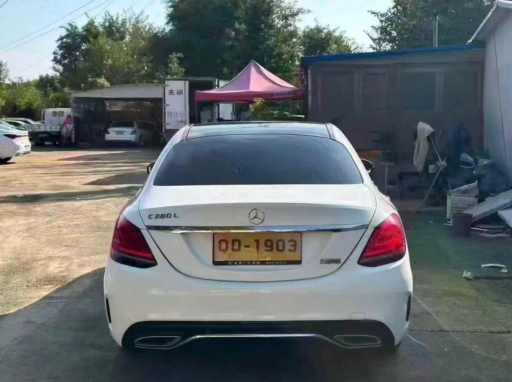 奔驰C 后面外观三