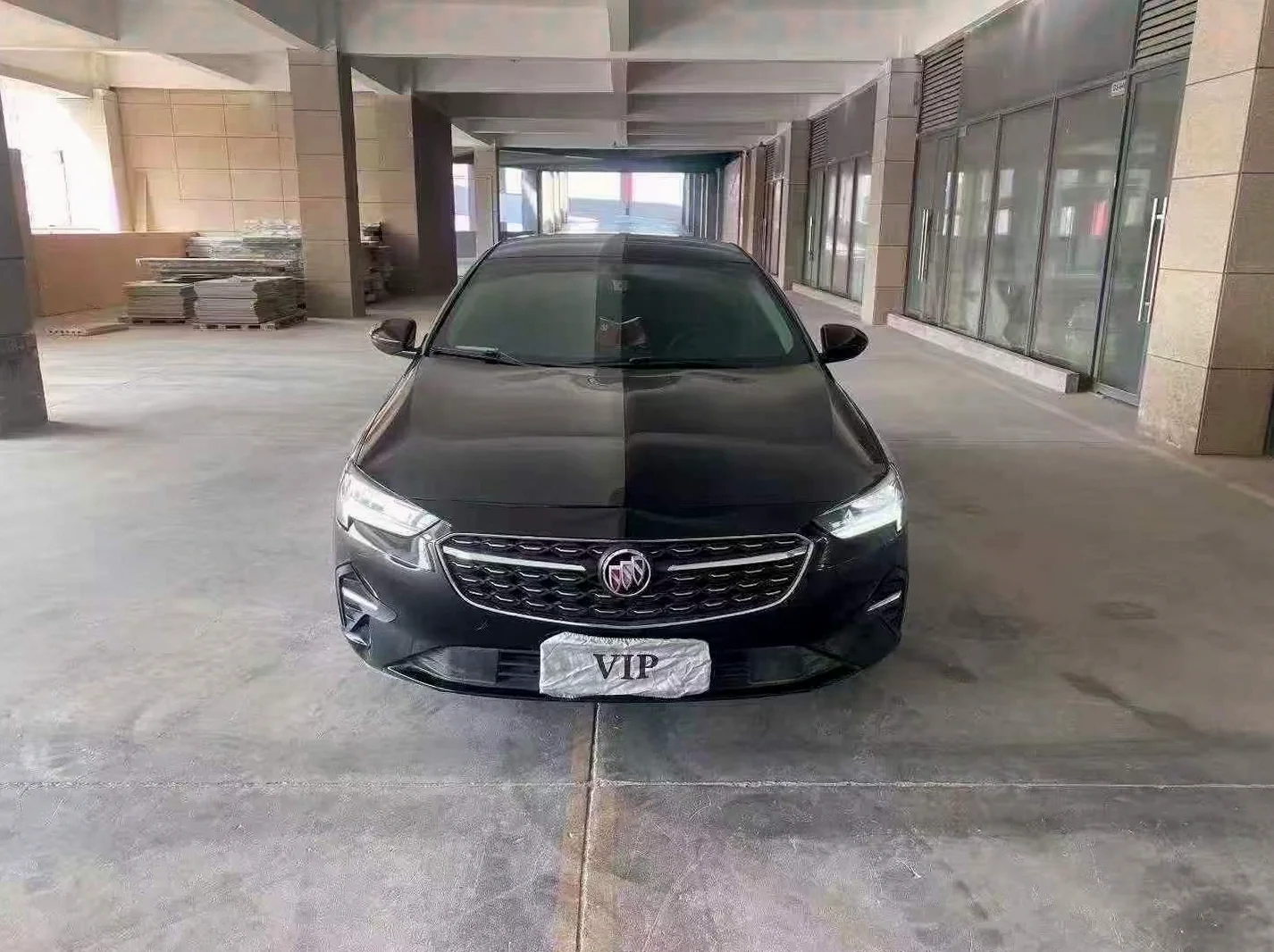 别克君威 正面外观二