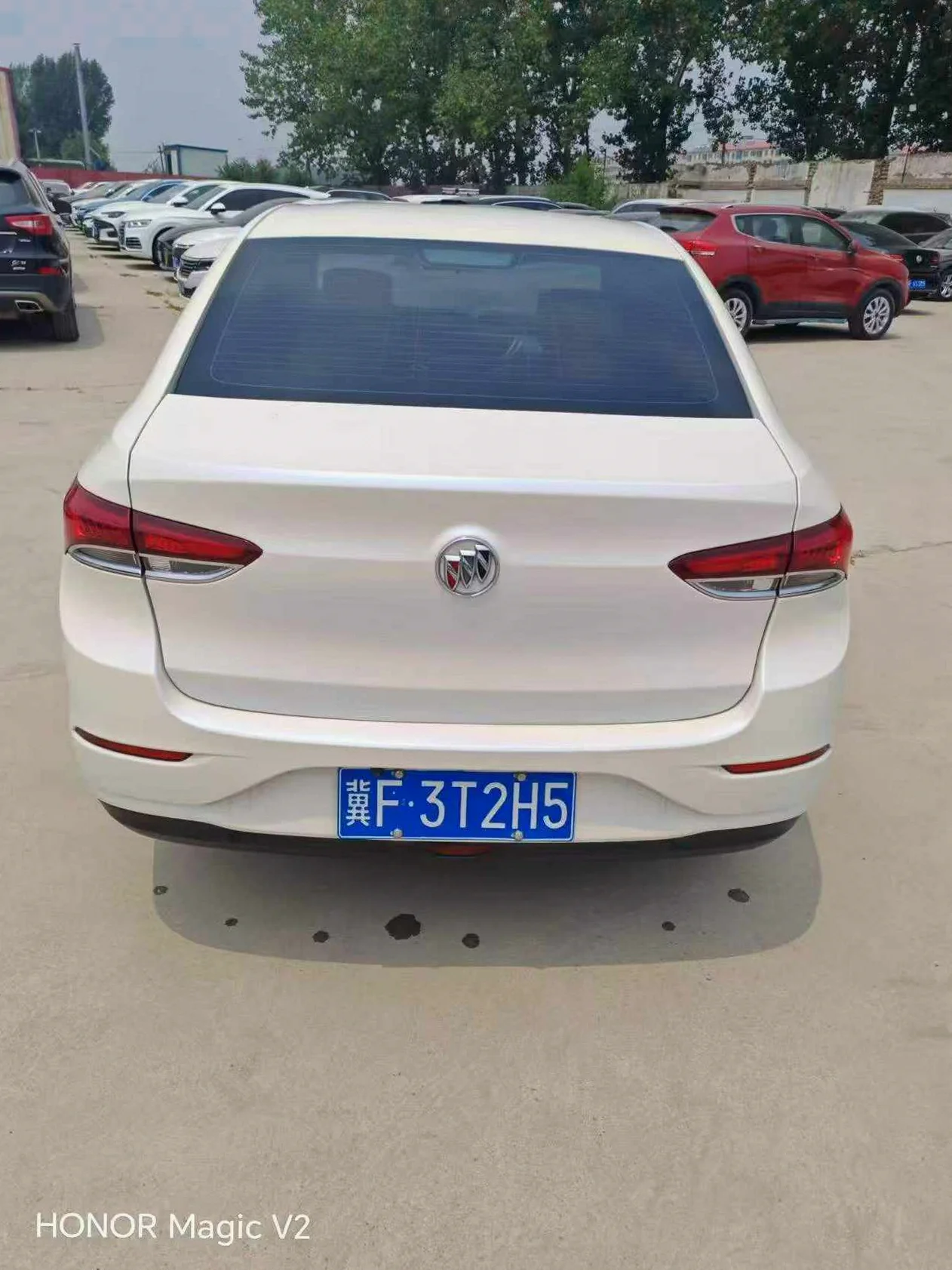 别克英朗 后面外观一
