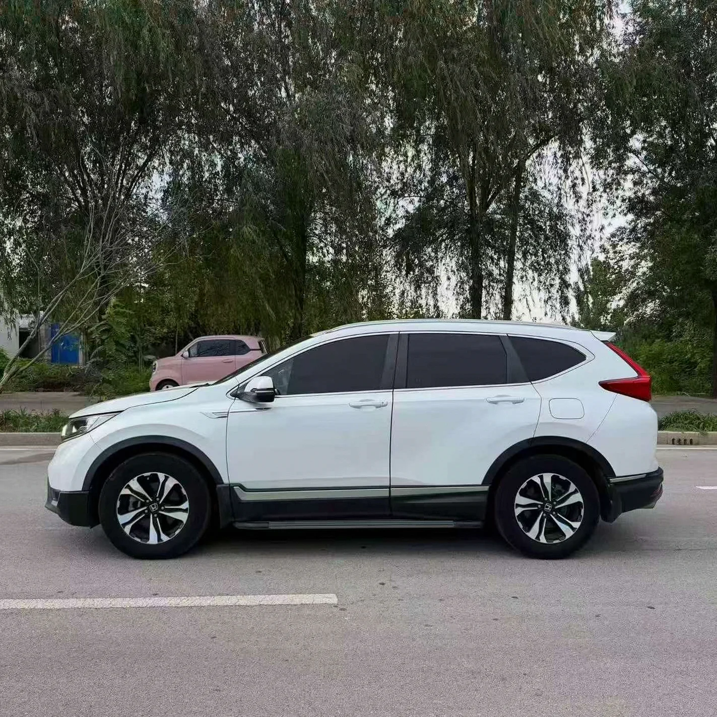本田CRV 后面外观一