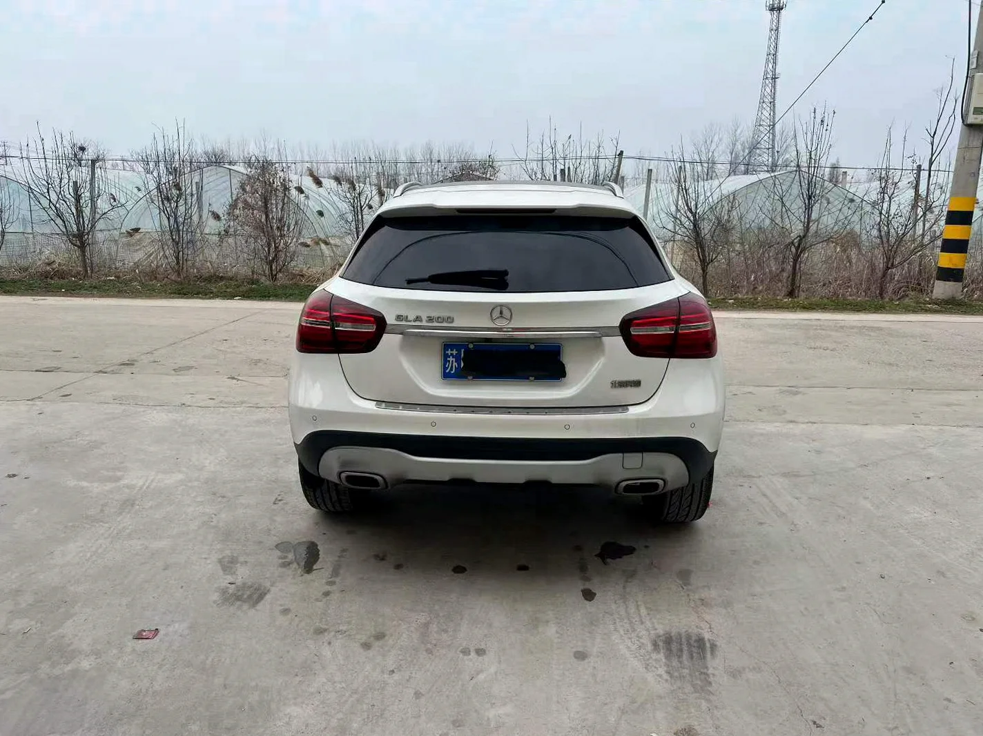 奔驰GLA 后面外观一