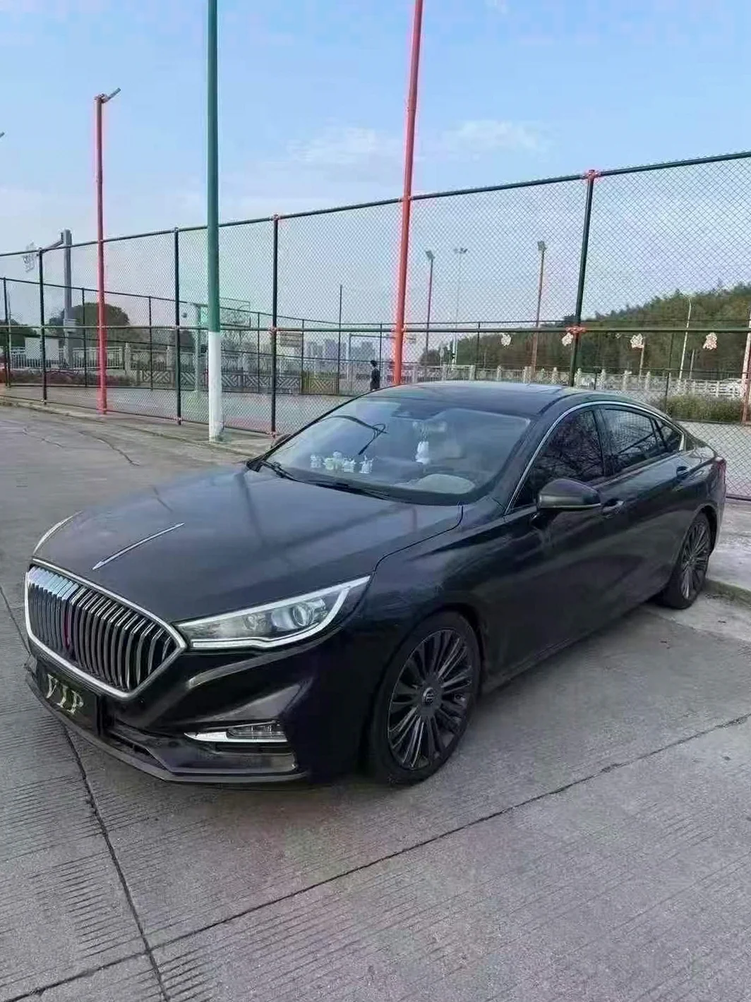 红旗H5 正面外观三