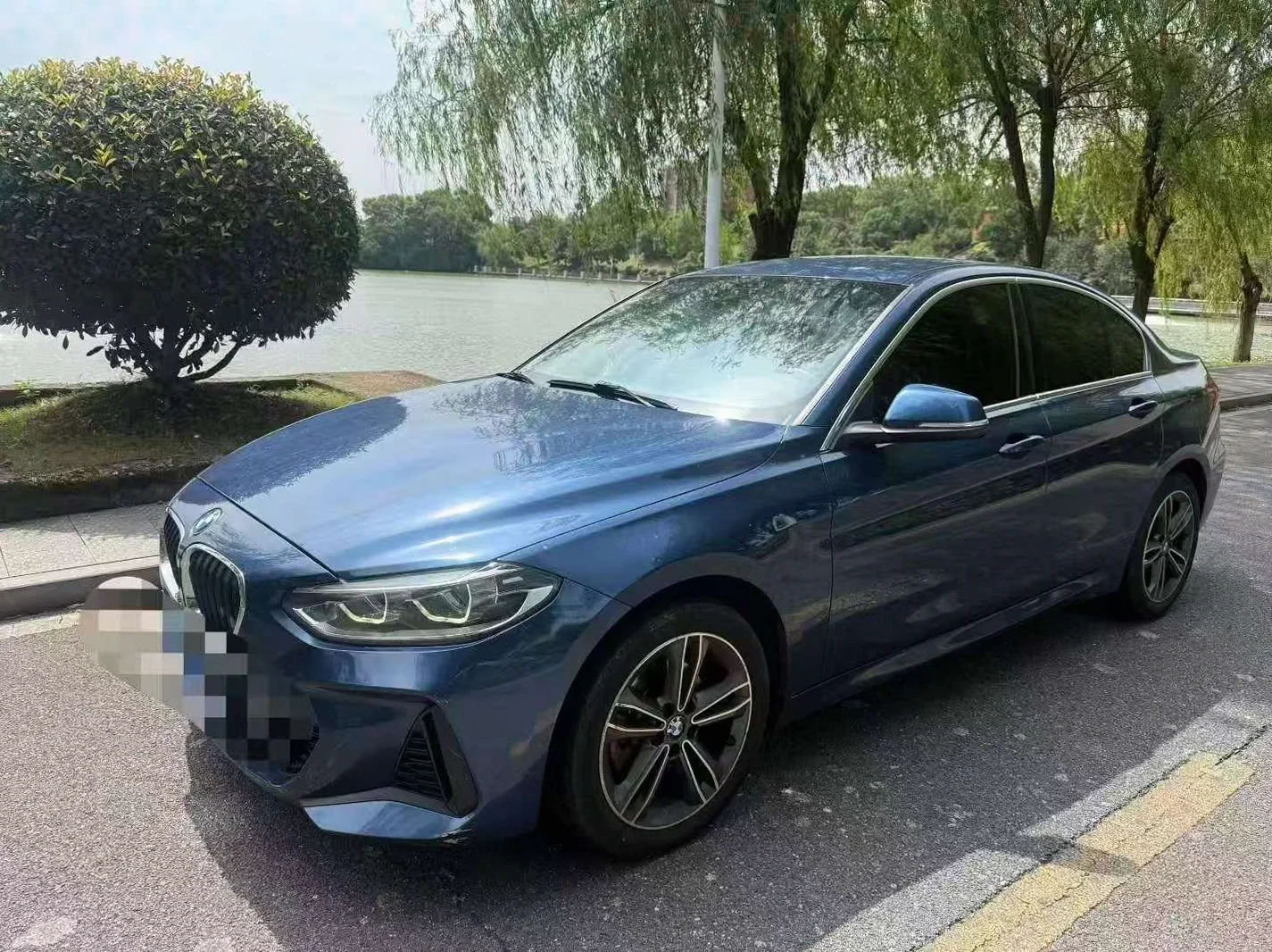 宝马1系 正面外观三