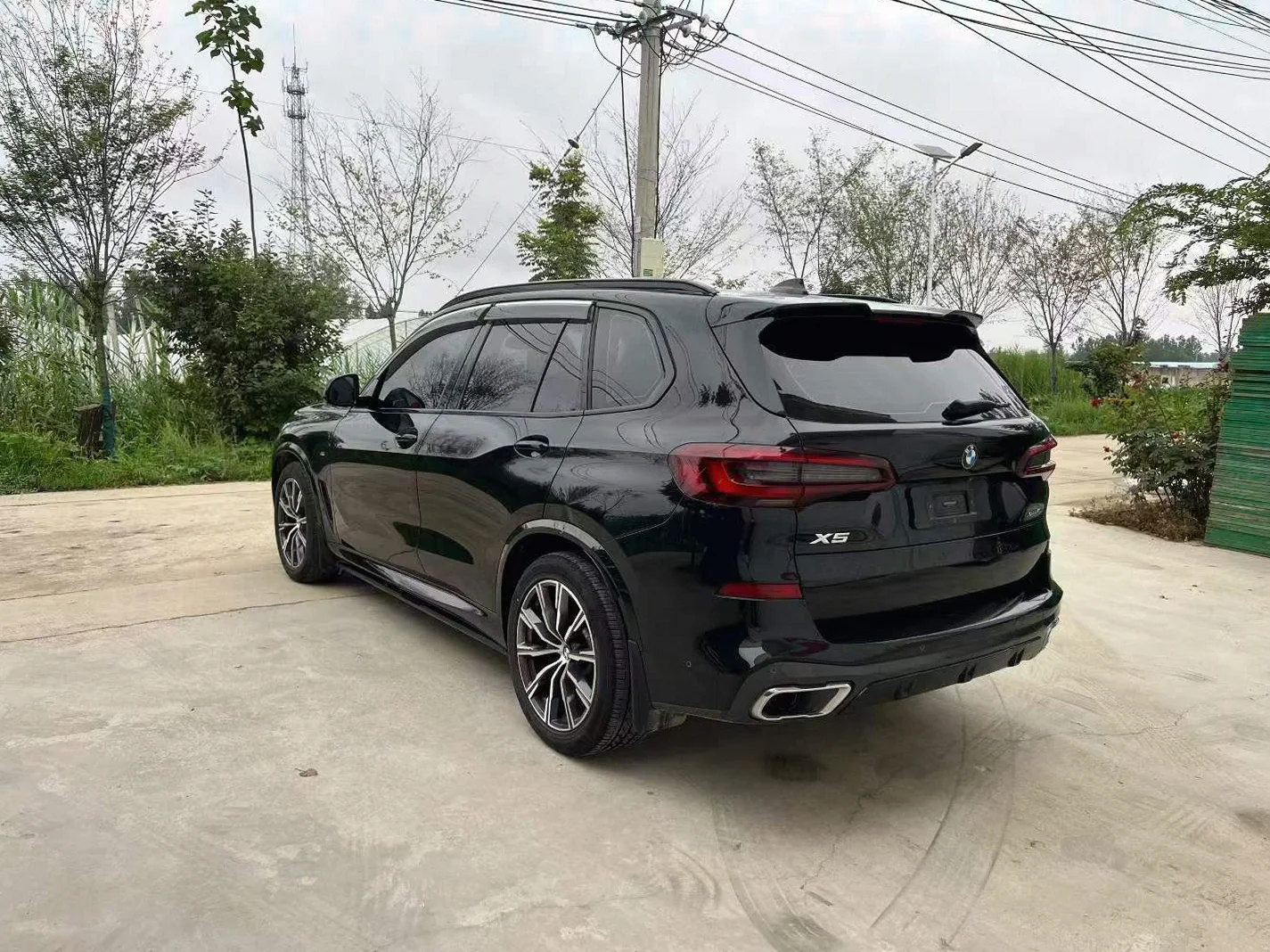 宝马X5 正面外观三