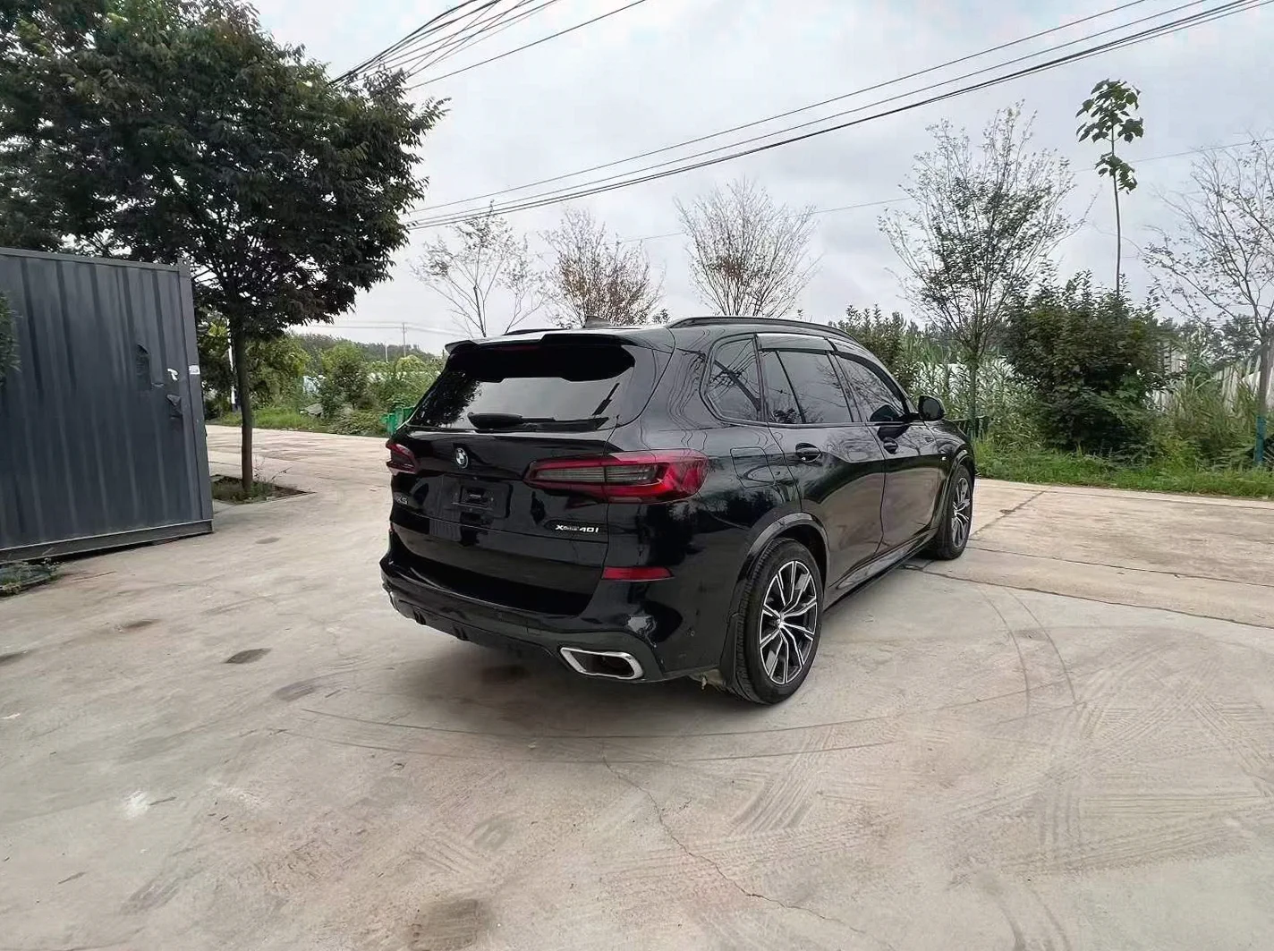 宝马X5 后面外观二