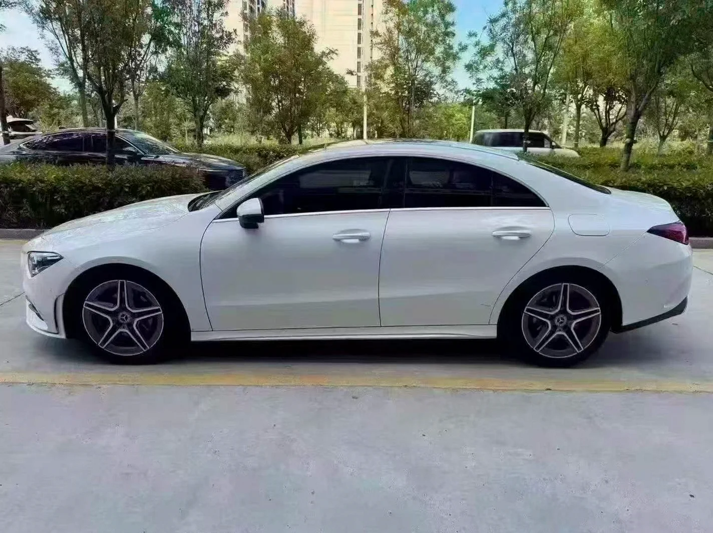 奔驰A 后面外观三