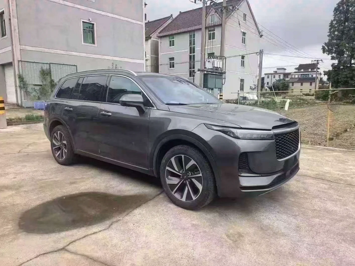 理想ONE 正面外观三