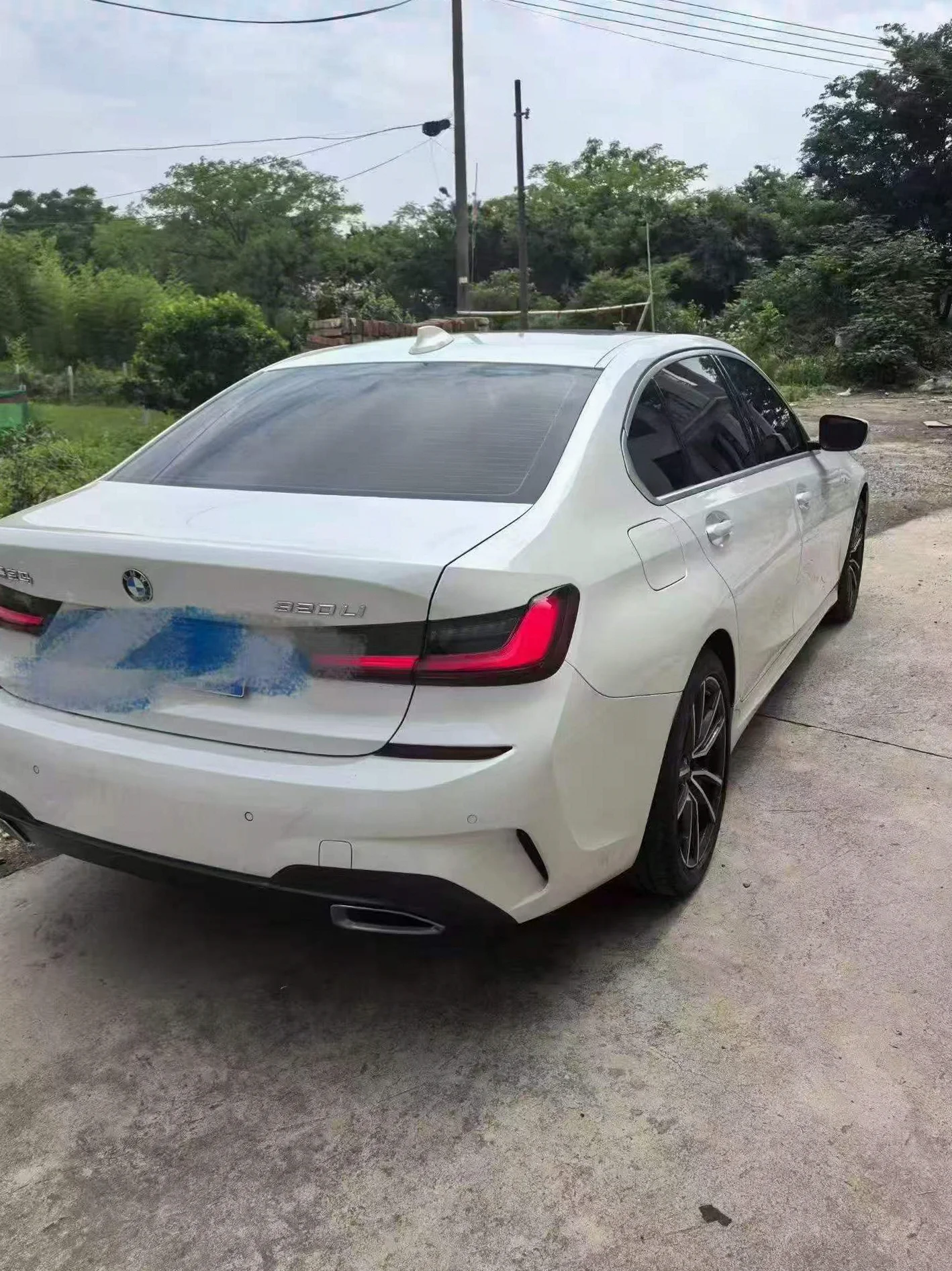 宝马3系 后面外观三