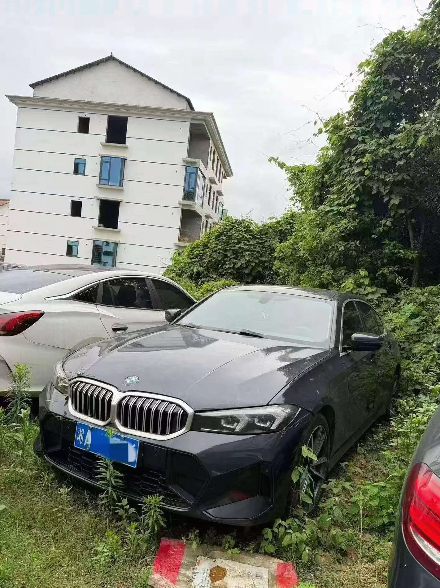 23年宝马320Li 小微瑕
