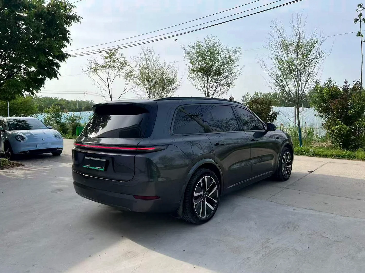 理想L9 后面外观二
