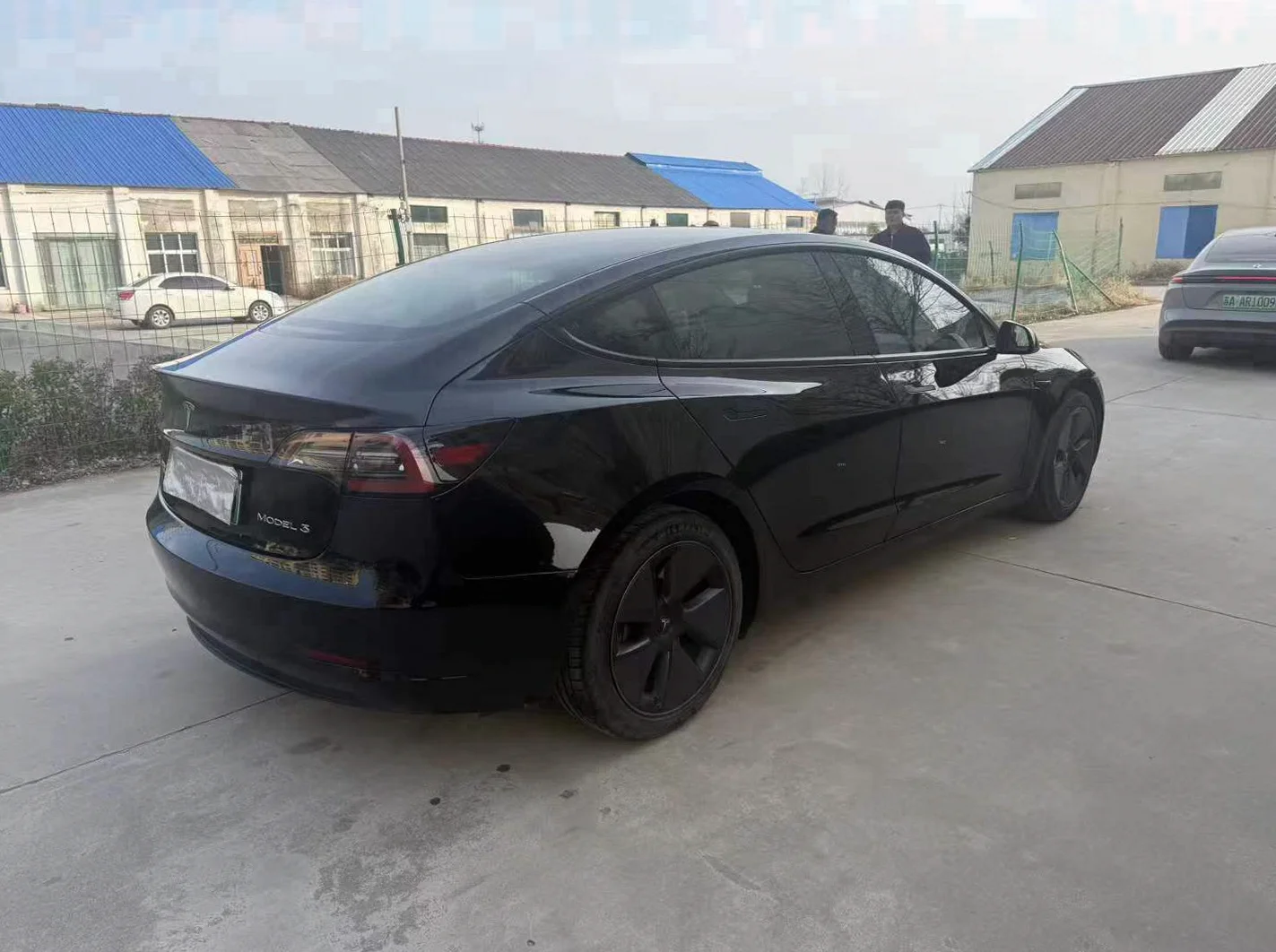 特斯拉MODEL 正面外观三