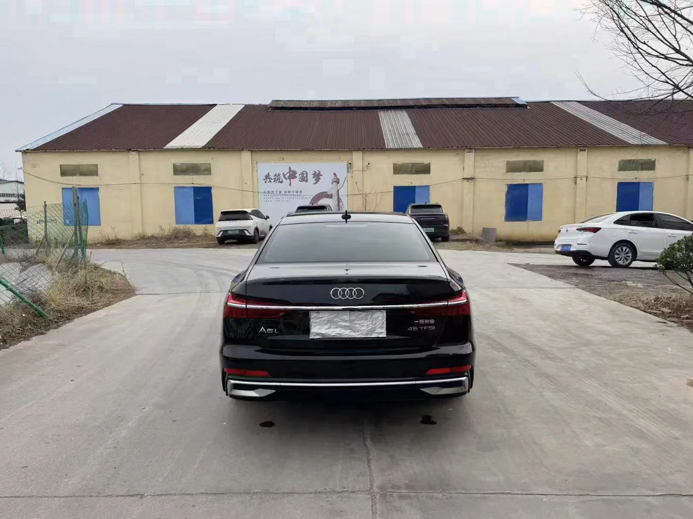 奥迪A6L 后面外观一