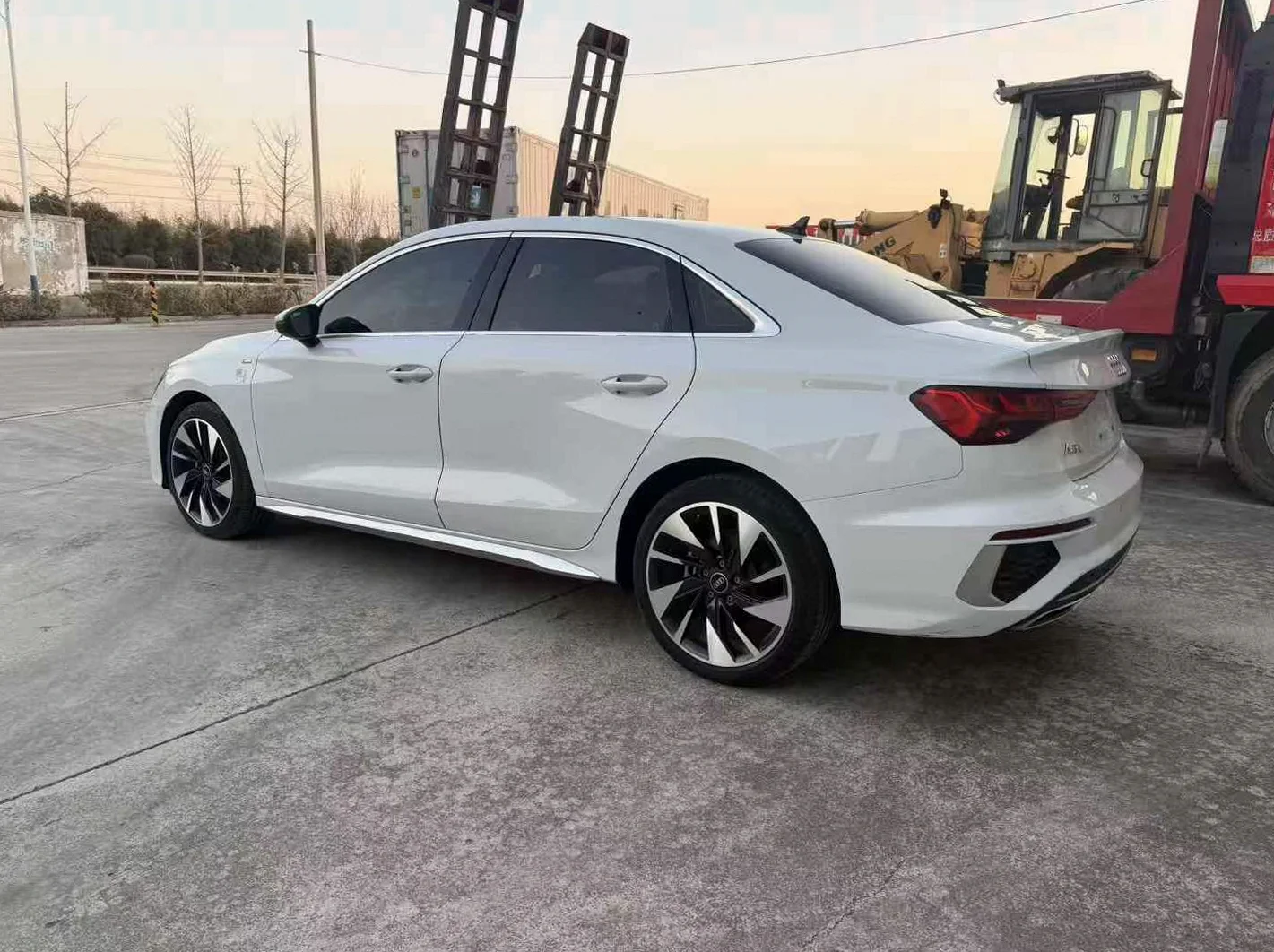 奥迪A3 后面外观二