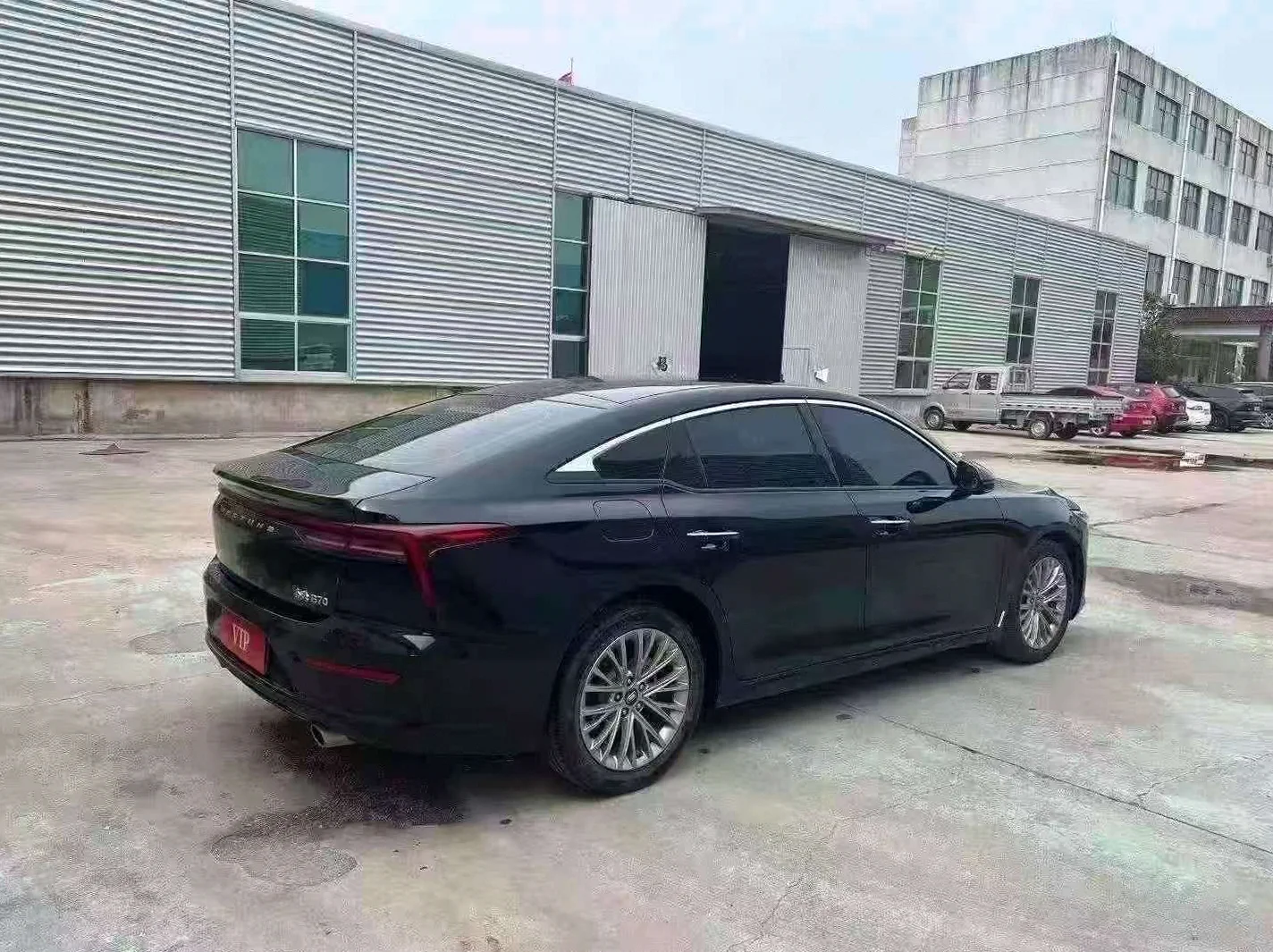 奔腾B70 后面外观三