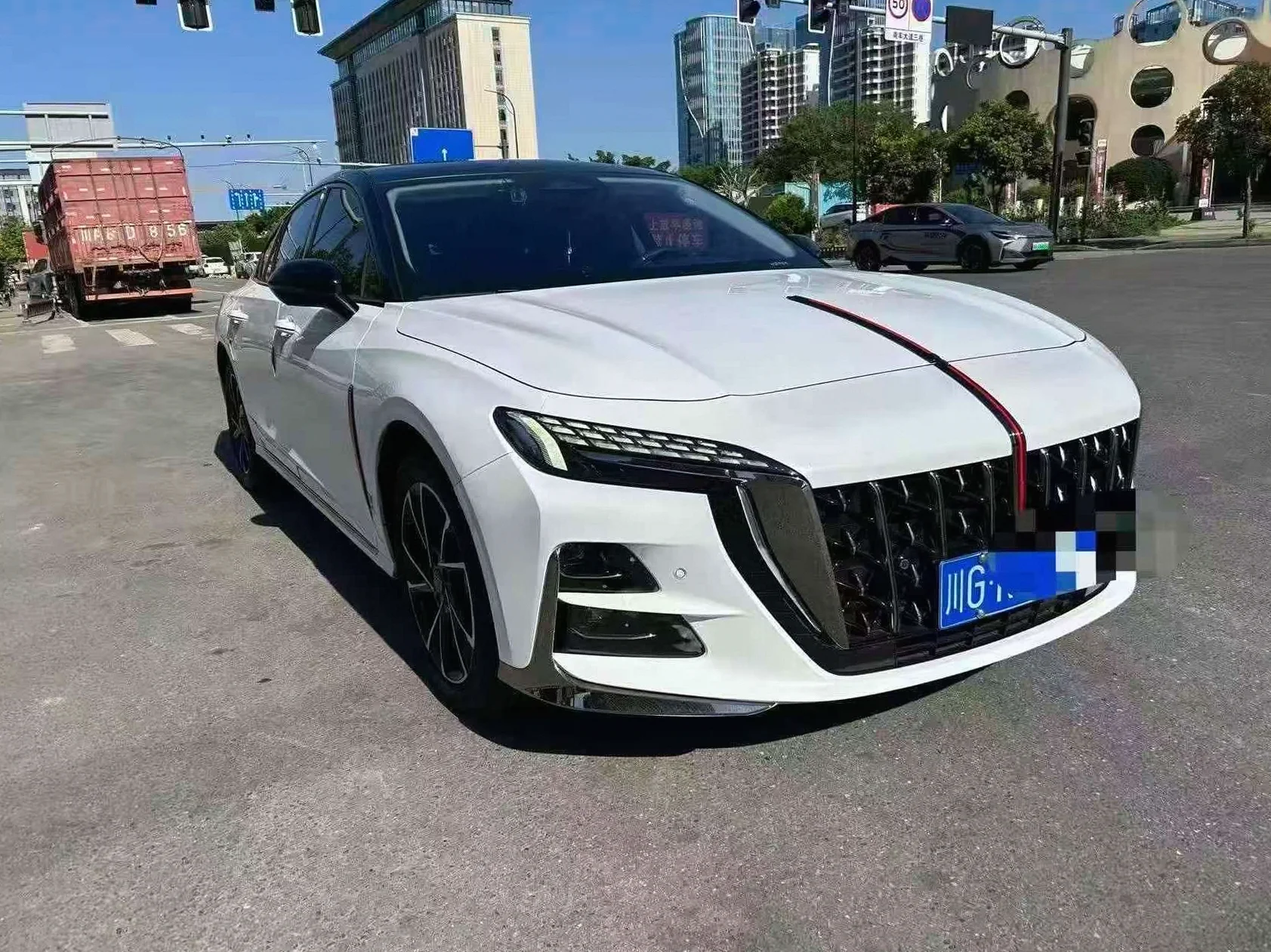 红旗H6 正面外观三