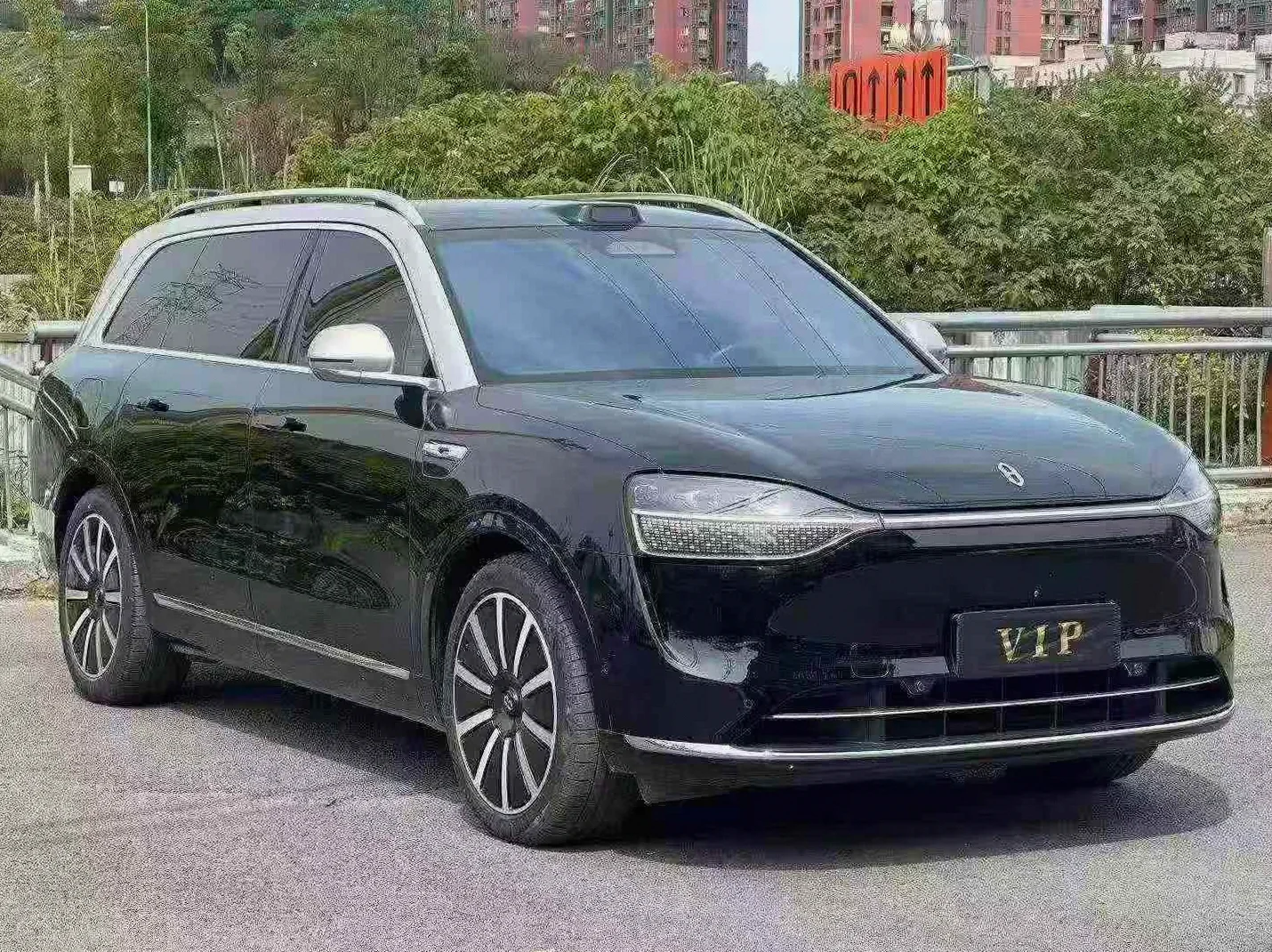 24款华为问界M9增程版