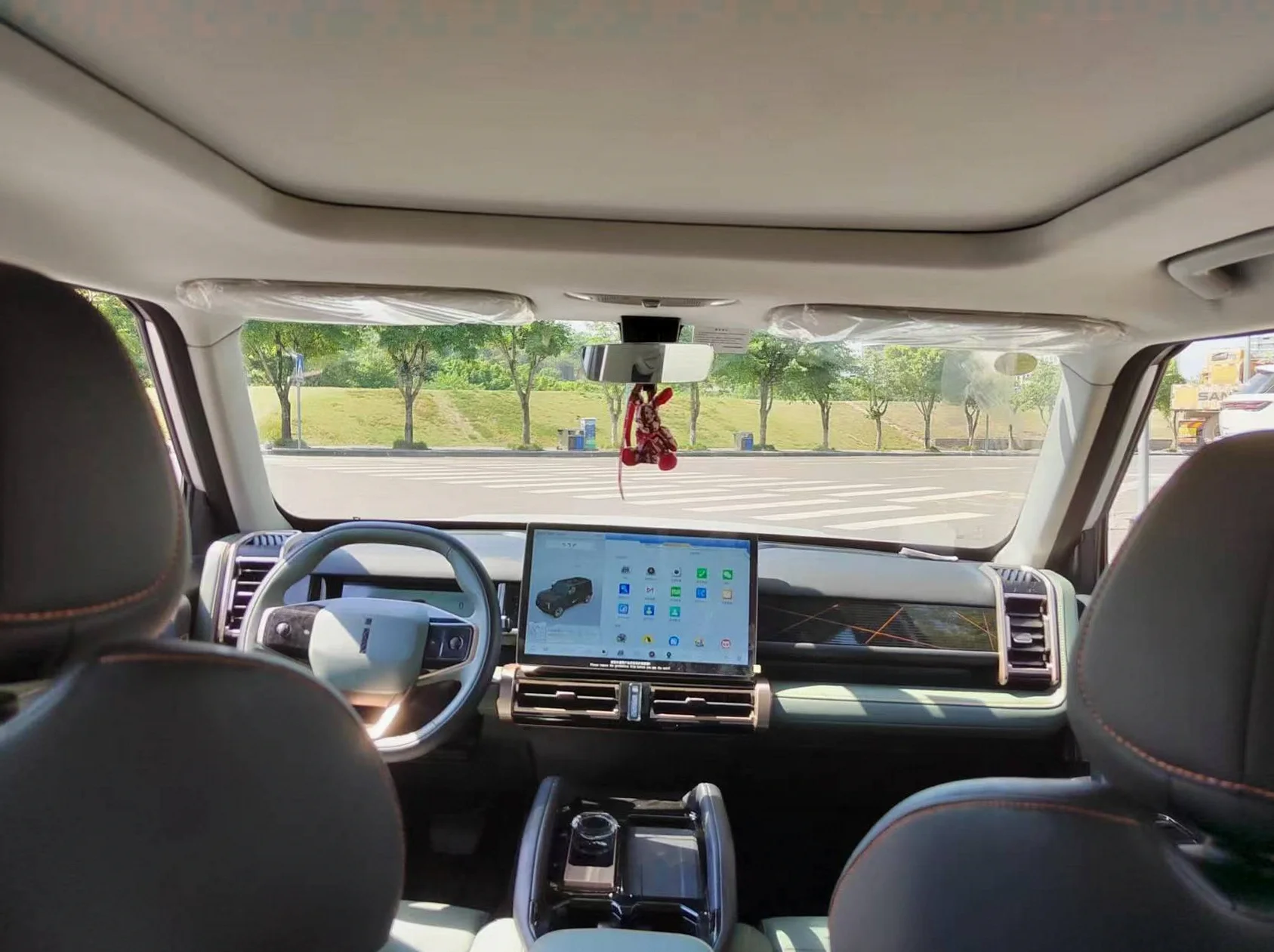 奇瑞ICAR 内饰前排
