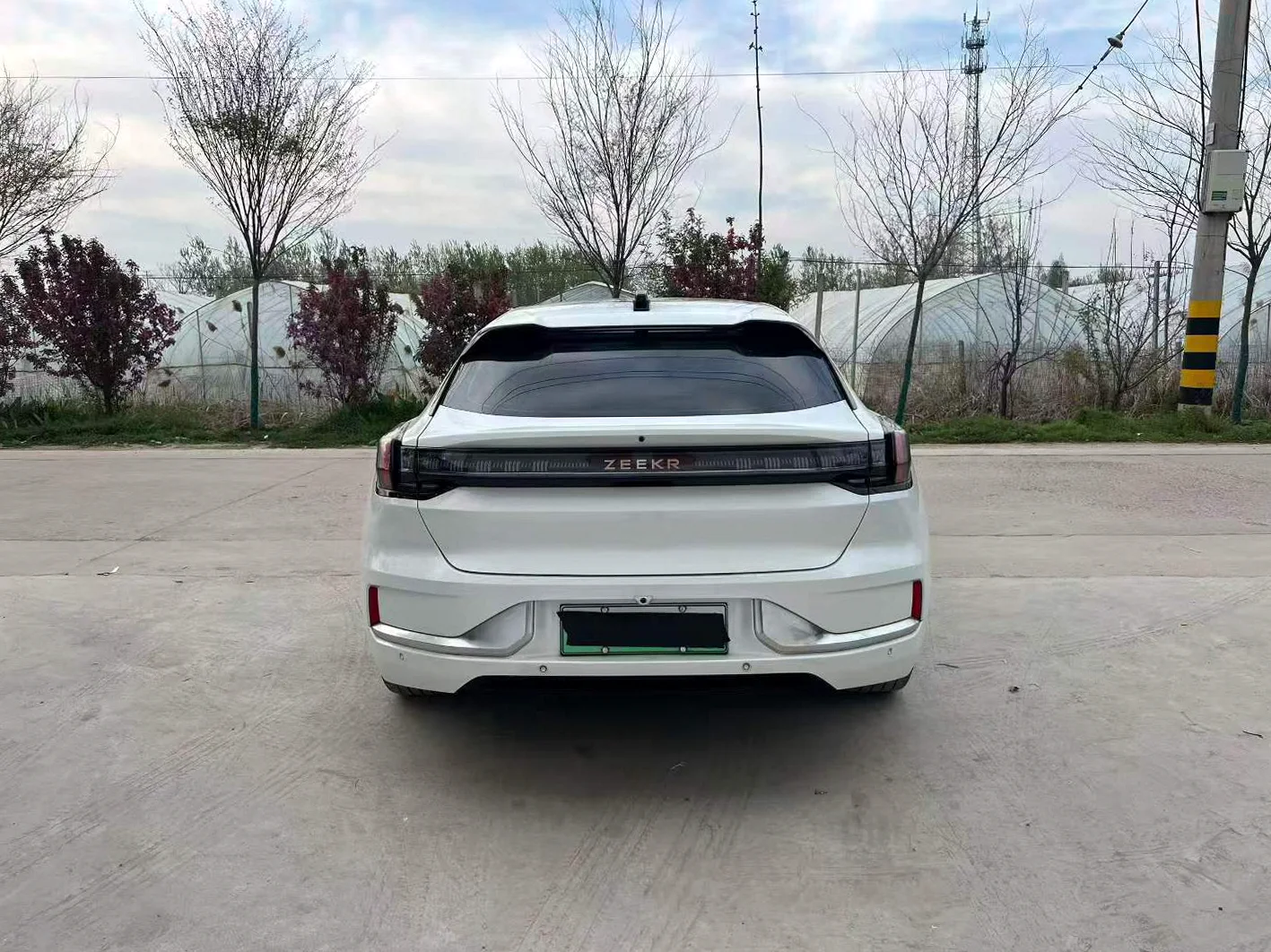 极氪汽车001 后面外观一