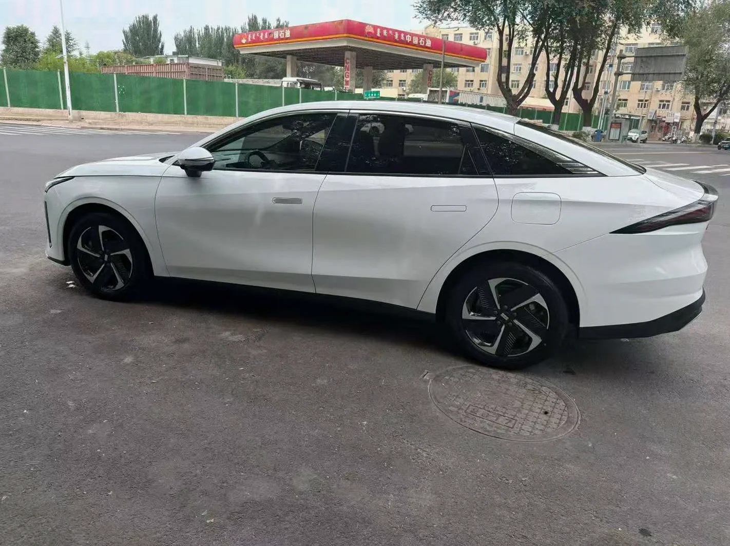 吉利银河 后面外观一