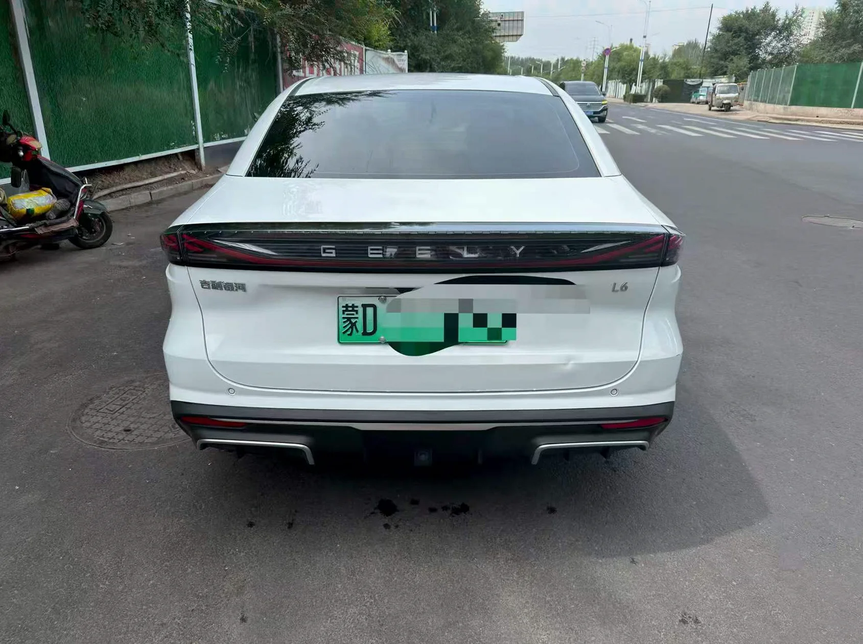 吉利银河 后面外观三