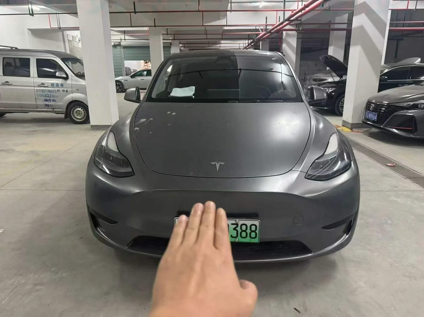 特斯拉MODEL 正面外观二